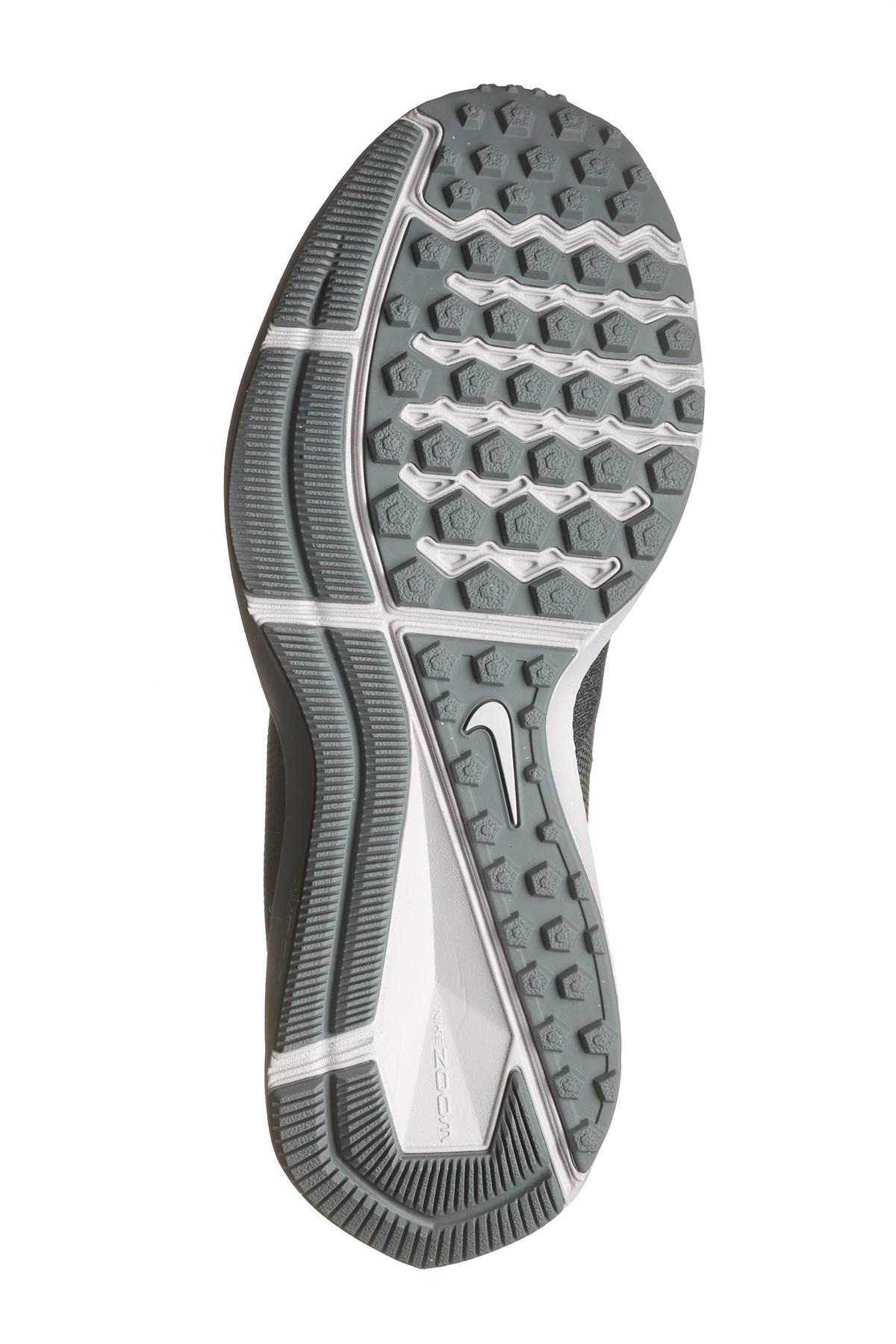 riqueza limpiar emoción Nike Zoom Winflo 5 Shield Athletic Shoe in Black | Lyst