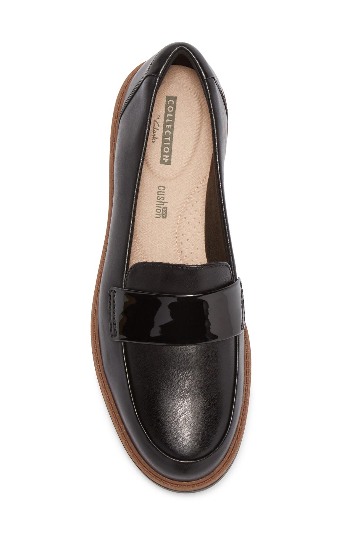 clarks wallabees wide width