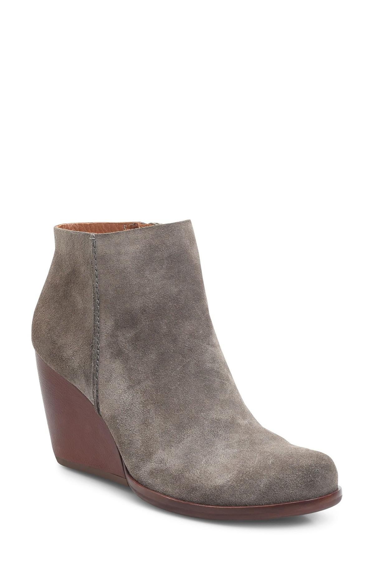 kork ease tea ankle bootie