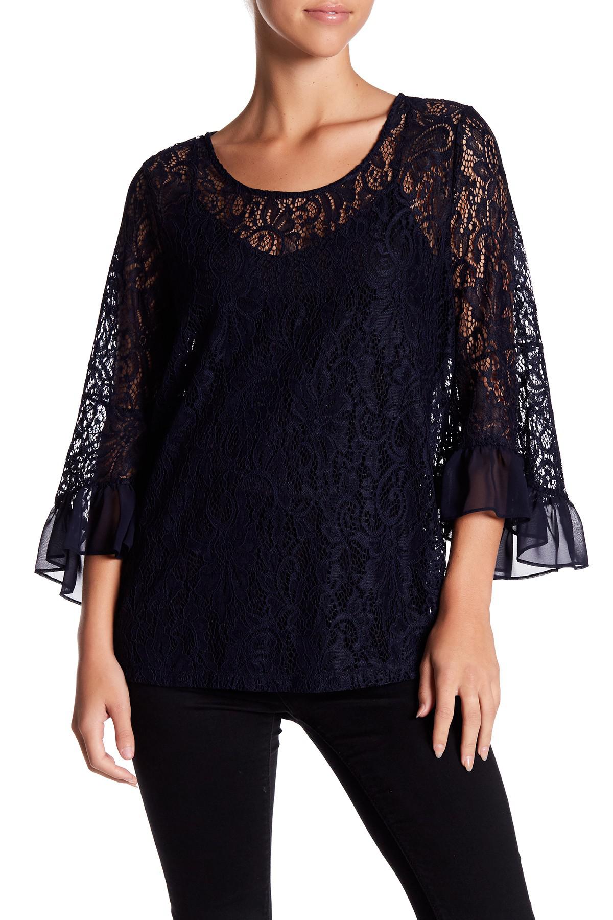 Pleione Bell Sleeve Lace Crew Neck Blouse in Navy (Blue) - Lyst