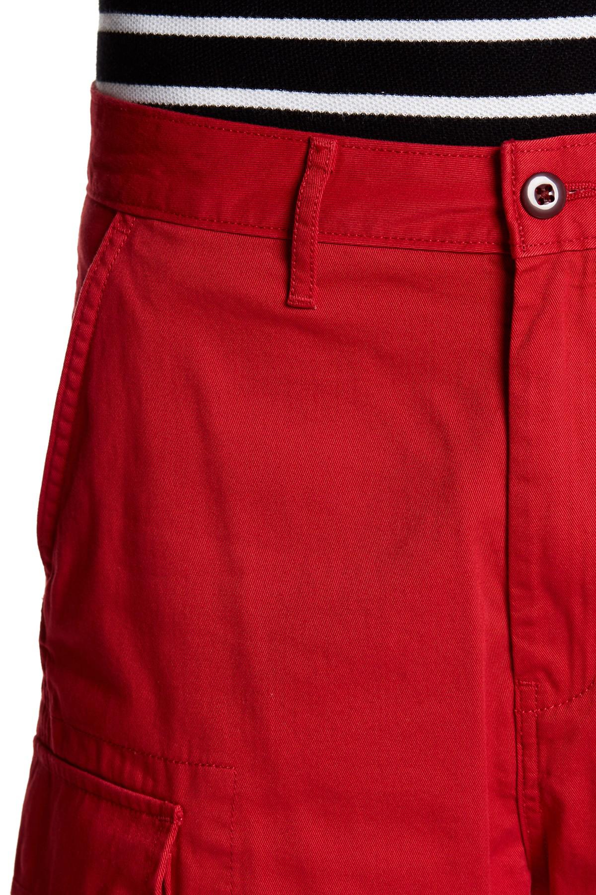 red levi cargo shorts