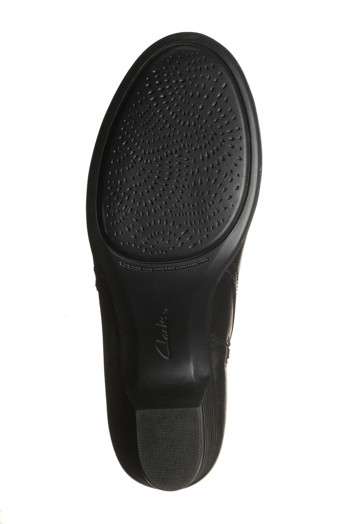 clarks wide width booties
