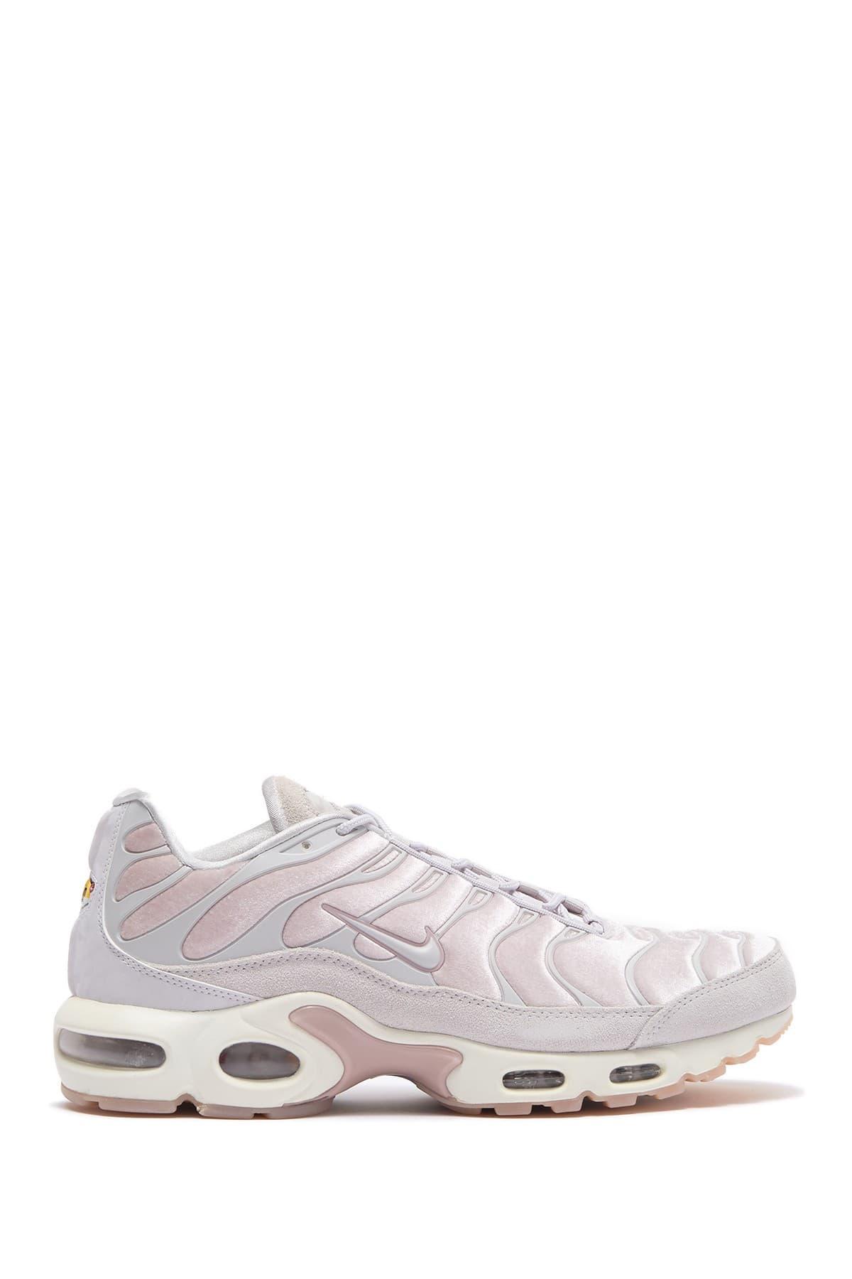 nike air max plus particle rose