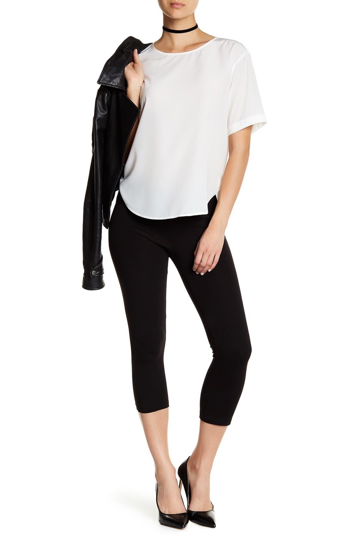 Hue Cotton Capri Legging in Black Lyst