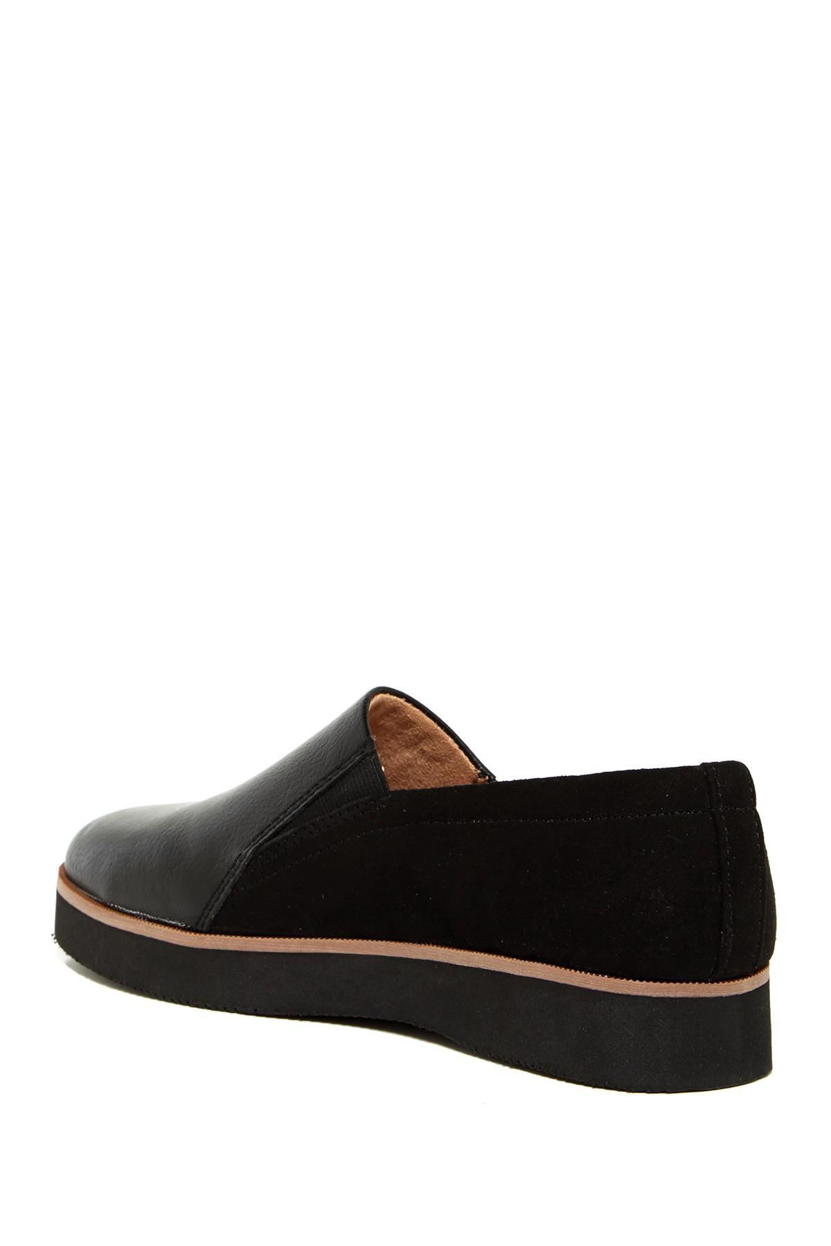 naturalizer slip on sneakers