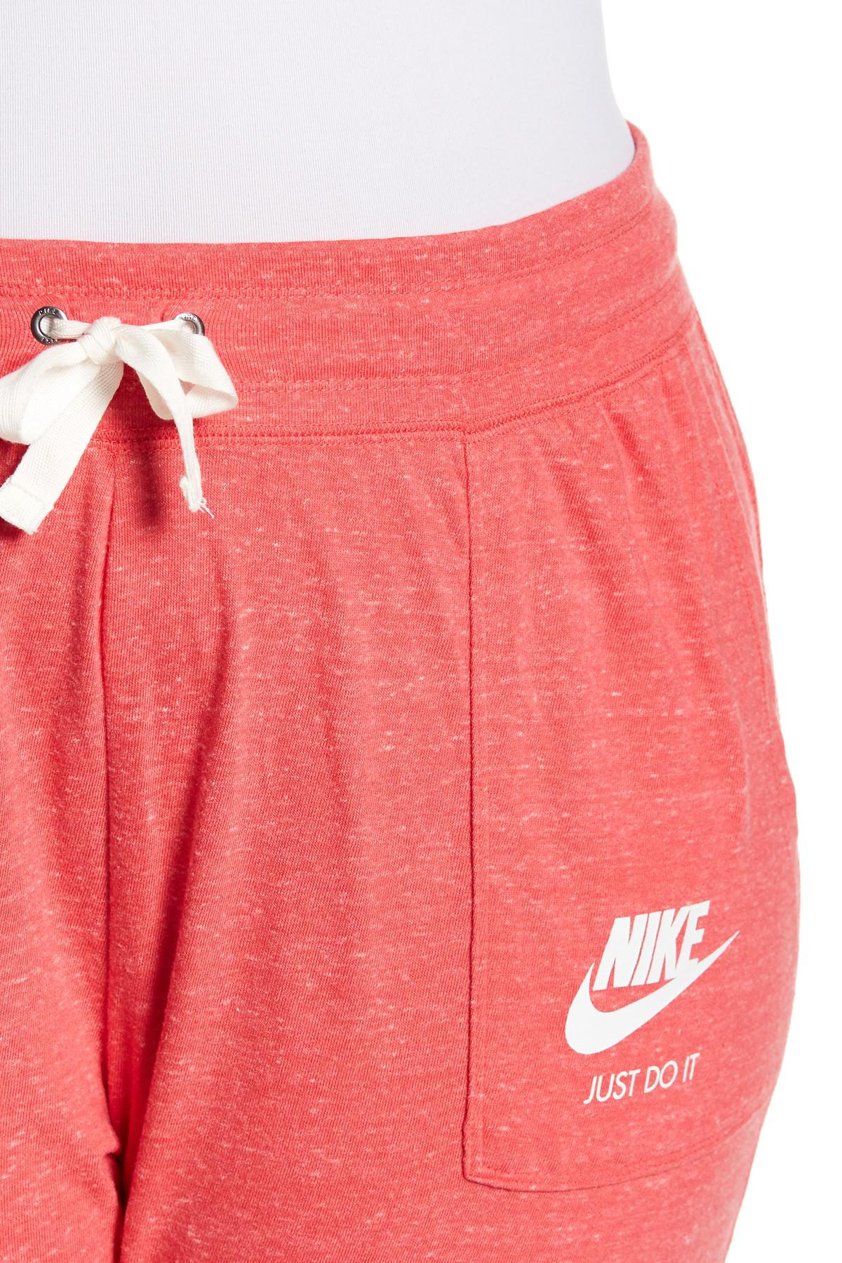 plus size nike vintage capris