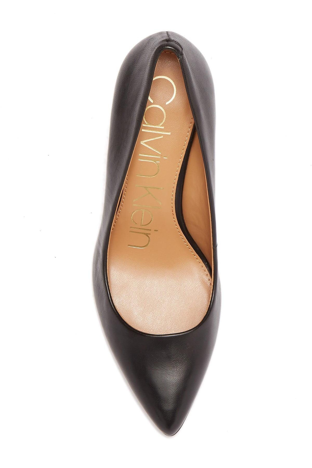 calvin klein kamara pumps