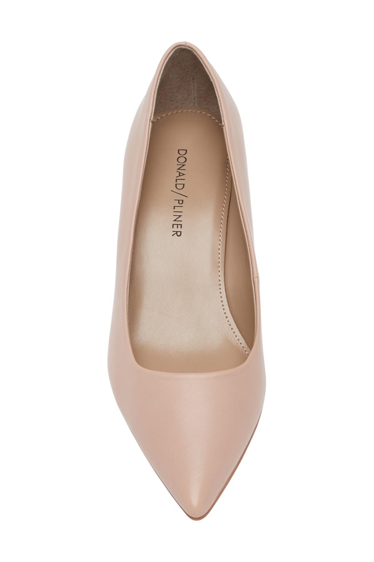 Donald J Pliner Anni Pointed Toe Leather Pump in Blush (Brown) - Lyst