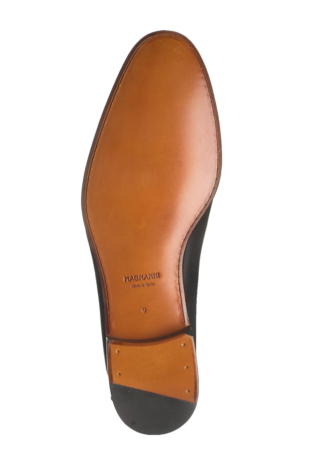 Magnanni Tassel Leather Loafers in 