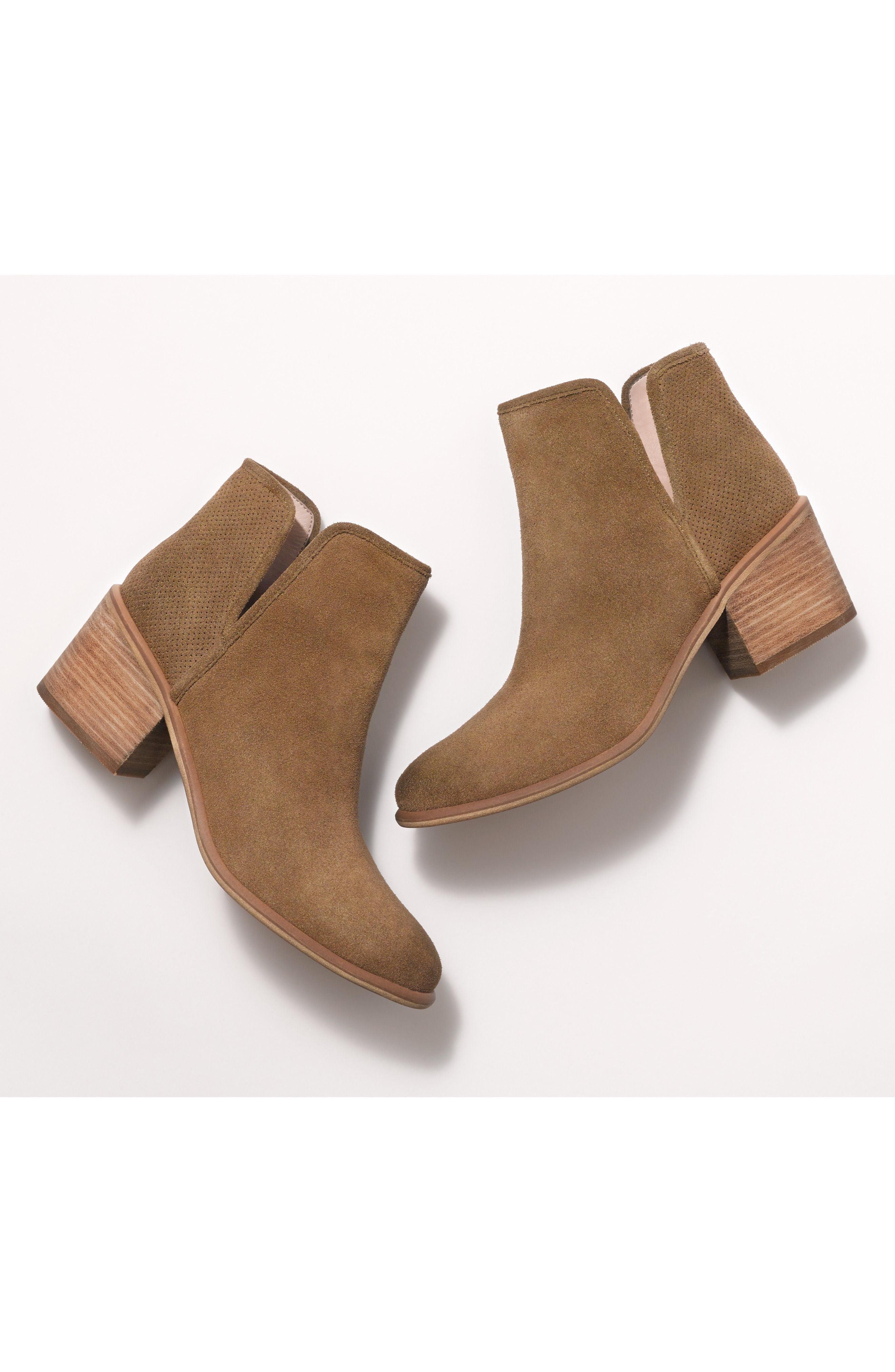 bp barris block heel