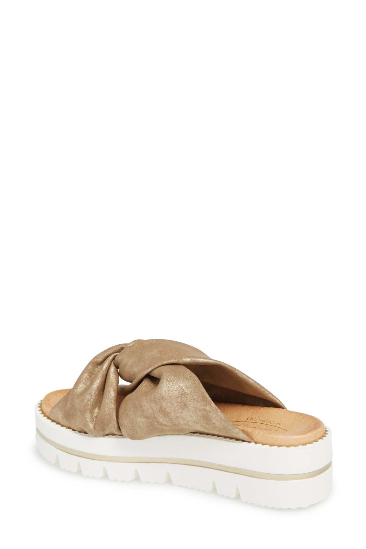 mia sandy sandal