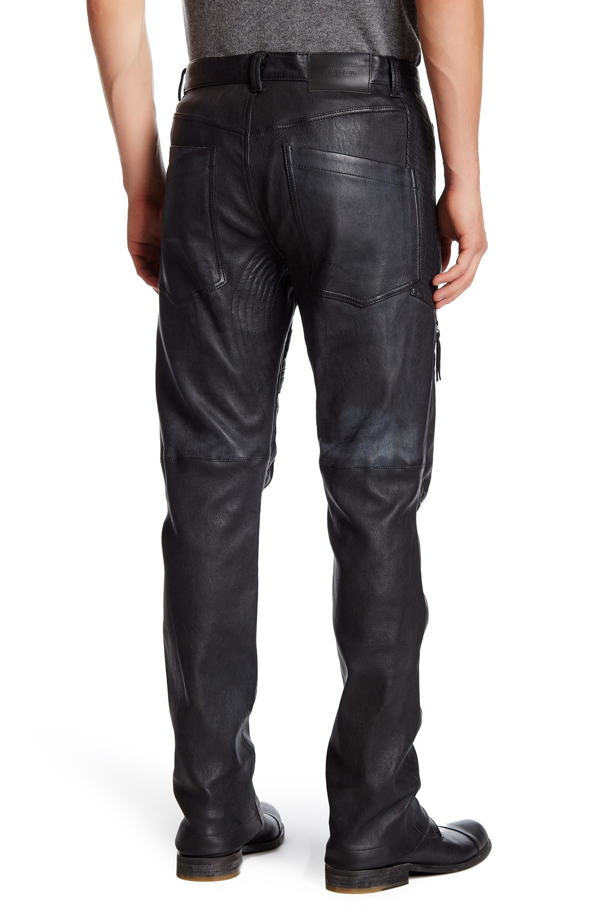 Narrow Choices Leather Pants Embrace a daring look with leather pants. The soft texture of these pants combines with a sheen that quickly catches the light for an illuminating result.