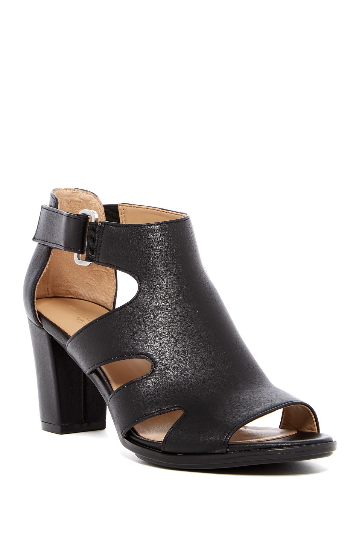 naturalizer lexie sandal
