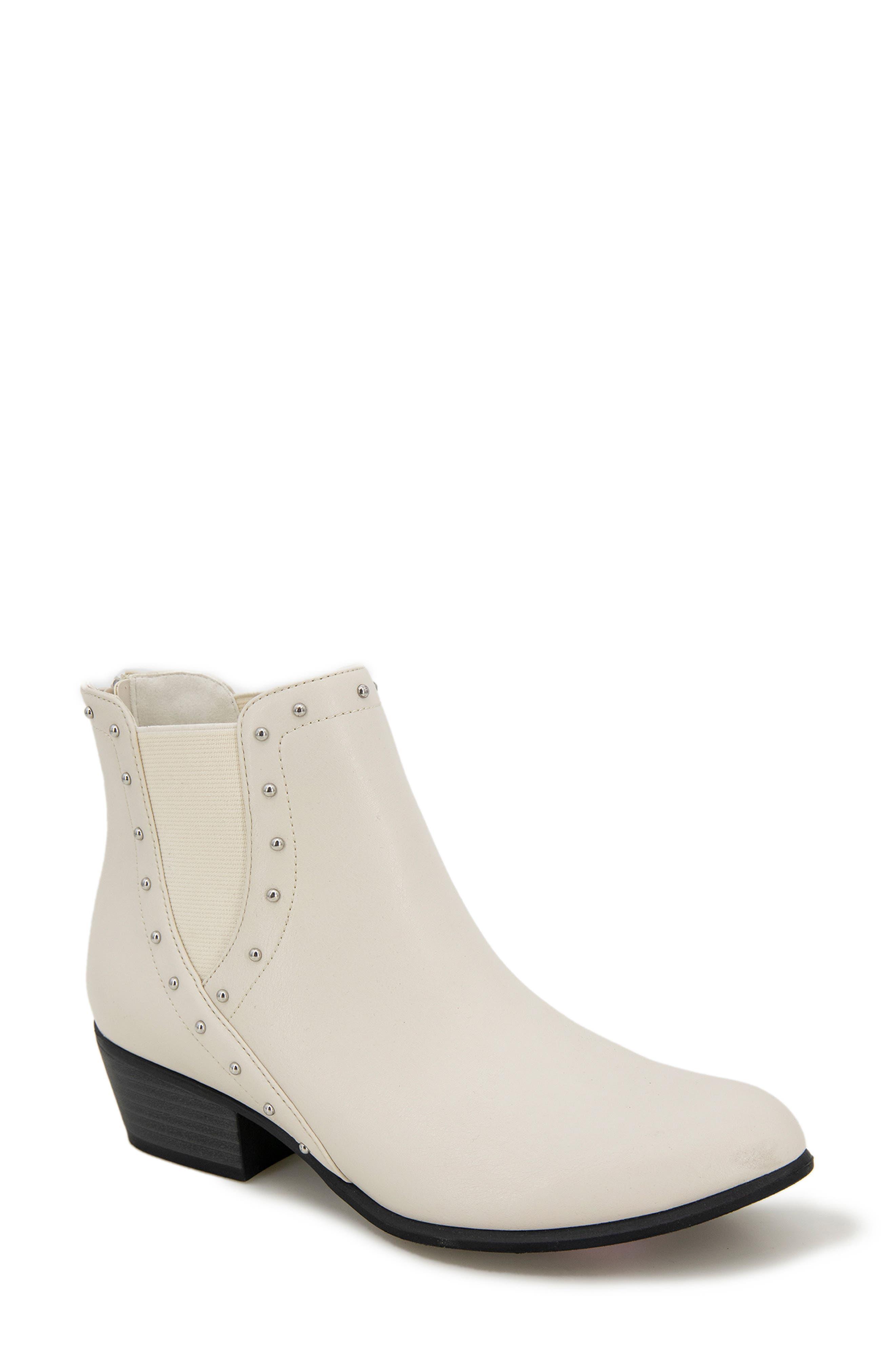 Esprit Tiegan Boot In Off White At Nordstrom Rack | Lyst