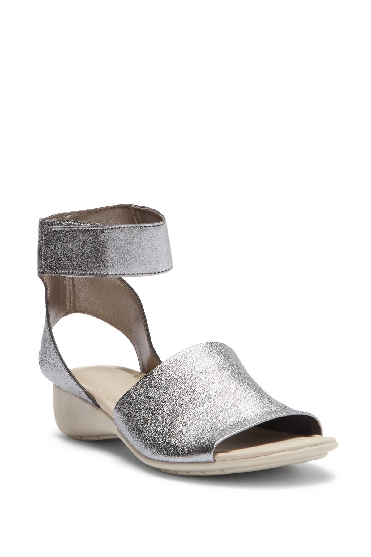 flexx sandals on sale
