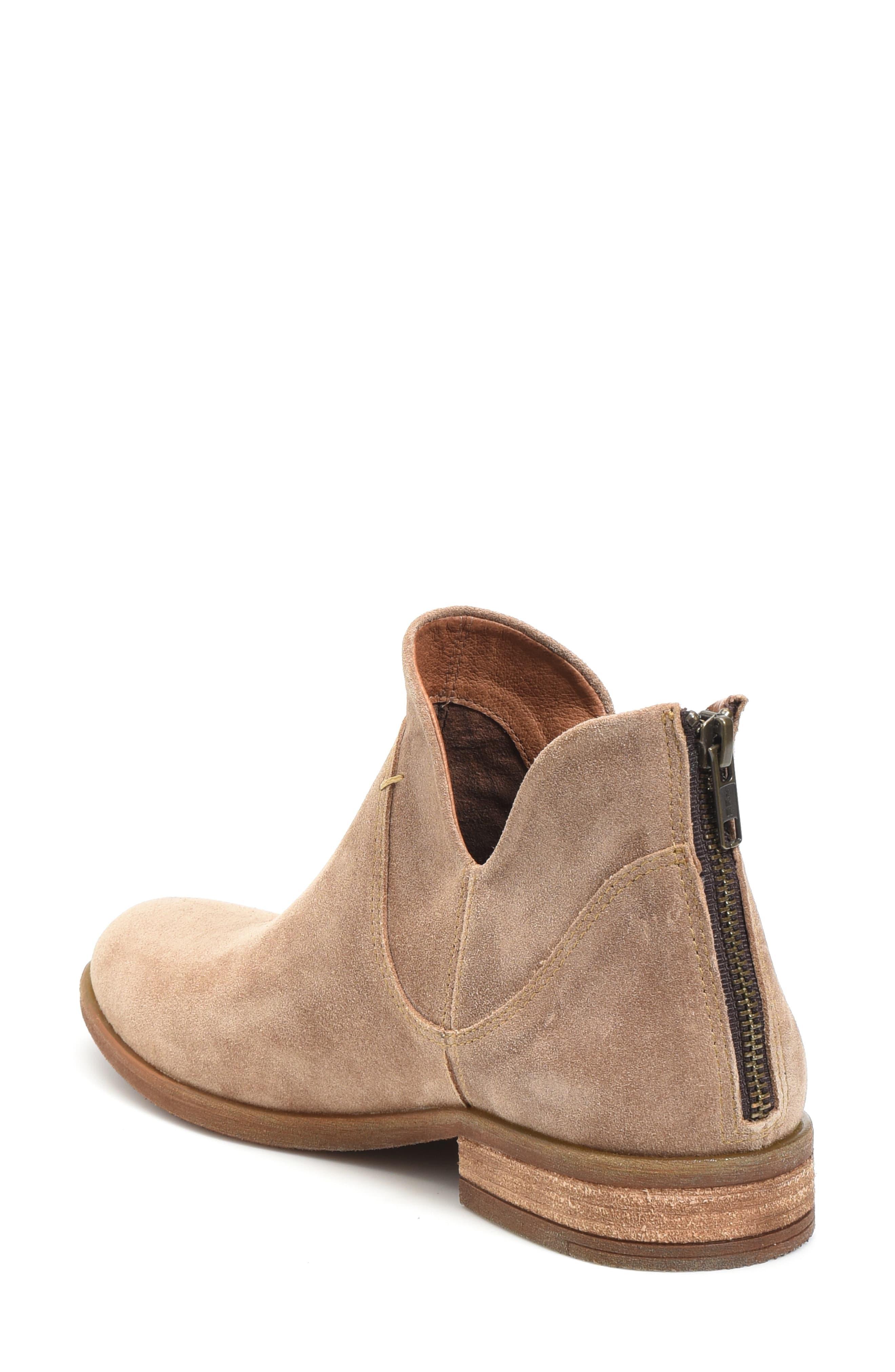 born arula bootie