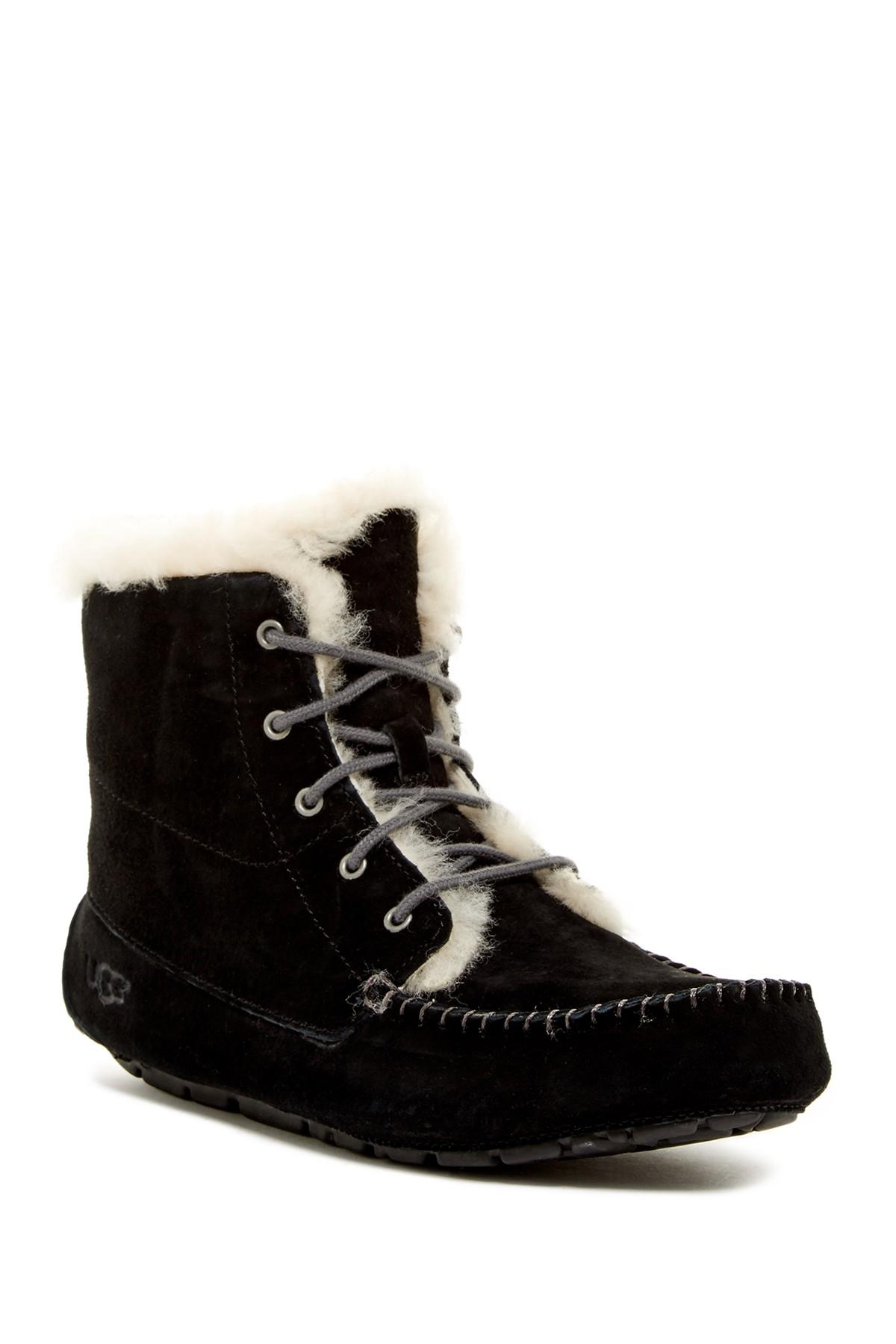 ugg chickaree black