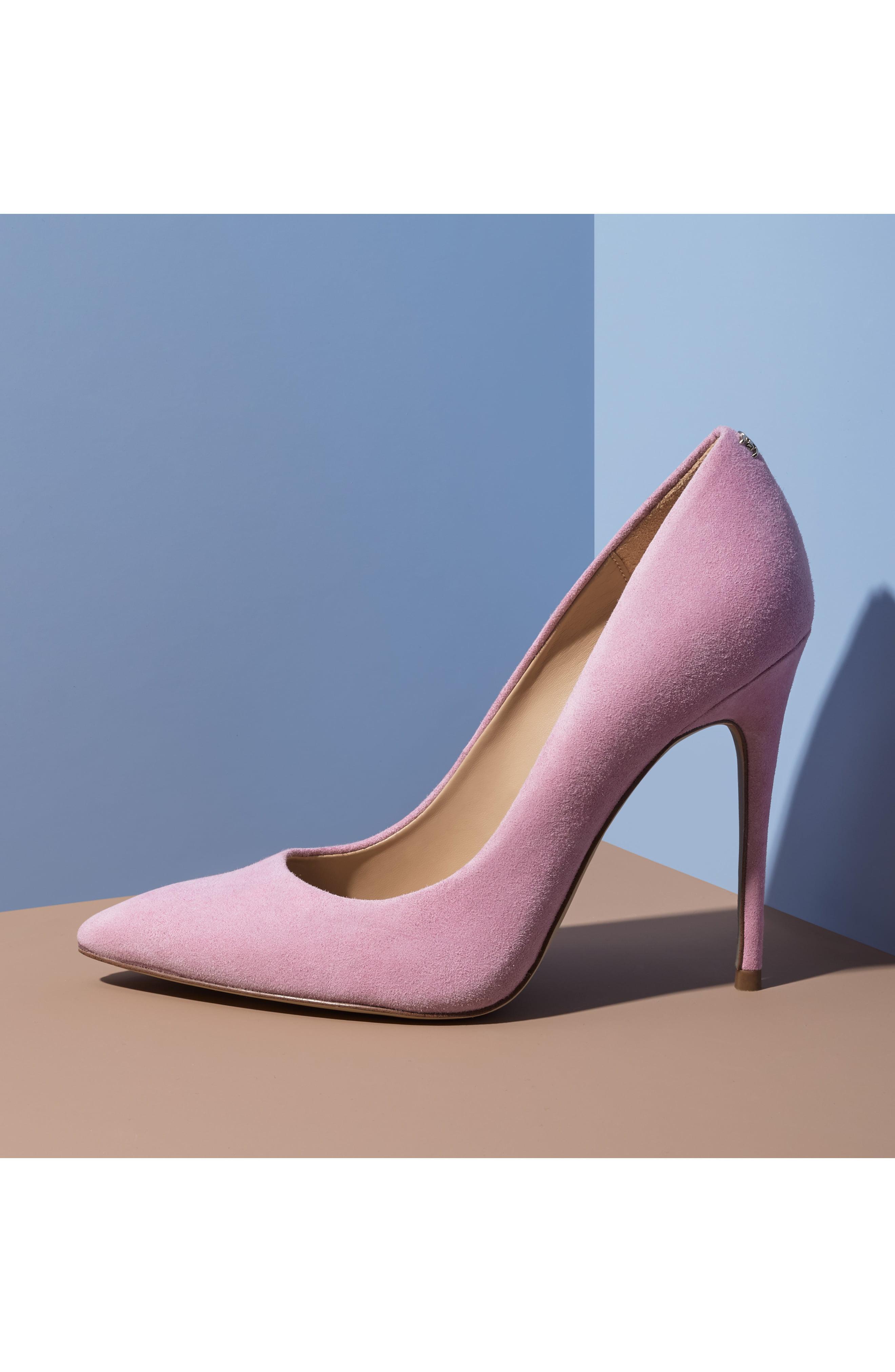 danna pointed toe pump