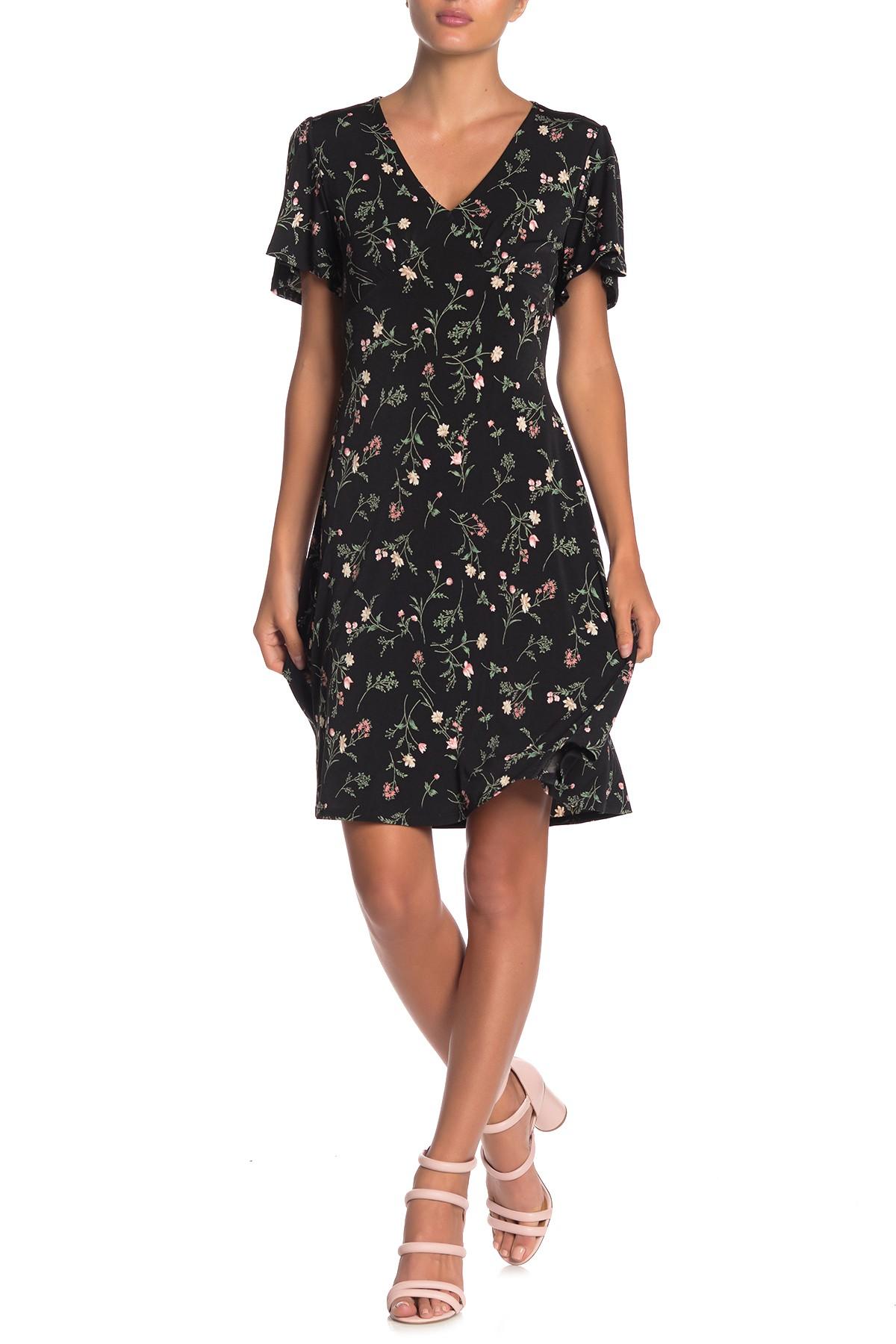 West Kei Synthetic Flutter Sleeve Floral Print Knit Dress in Black - Lyst
