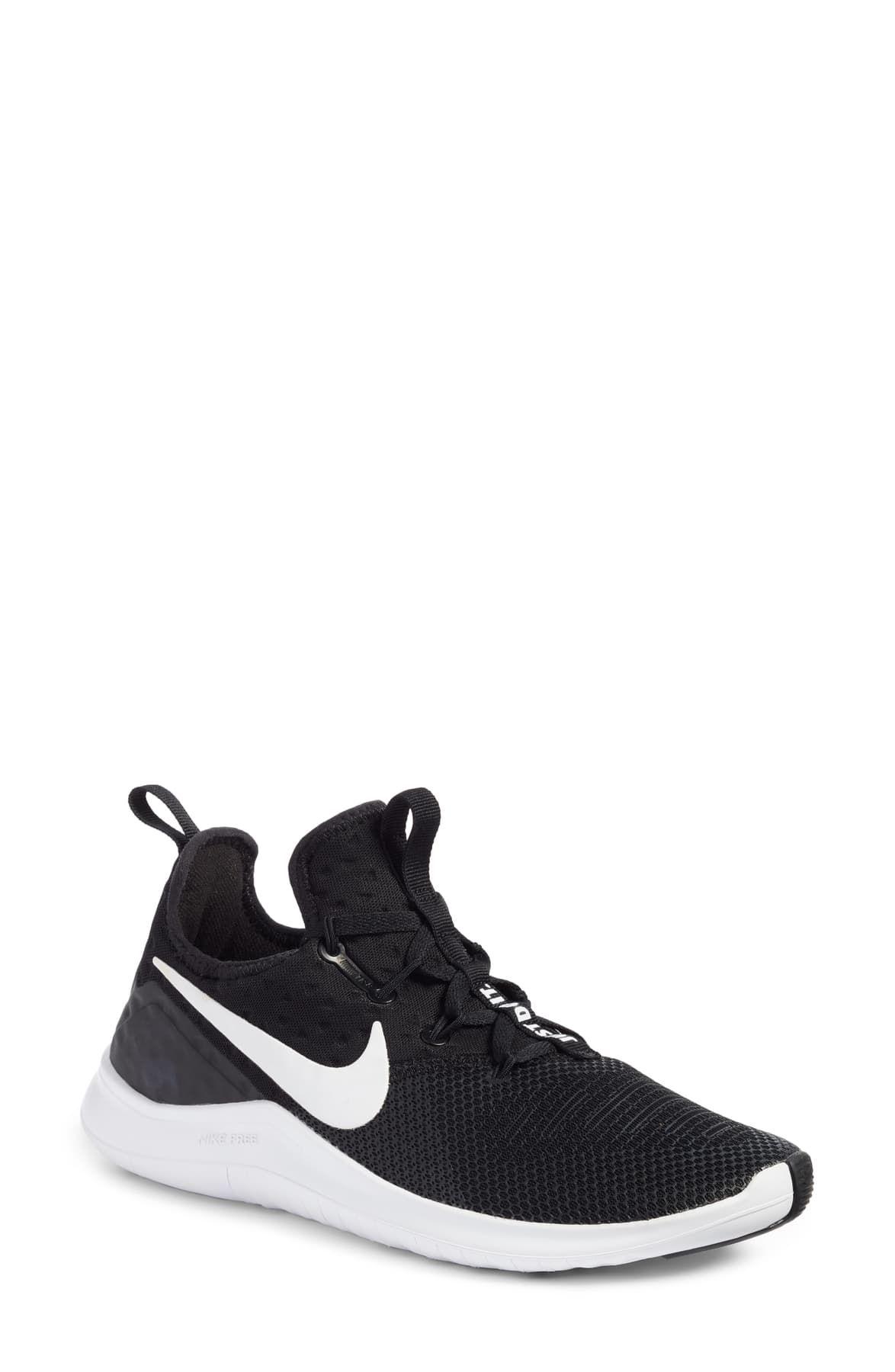 nike free tr8 black and white