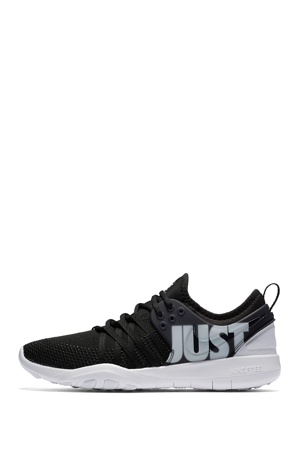 Nike Free Tr7 Premium Sneaker in Black - Lyst