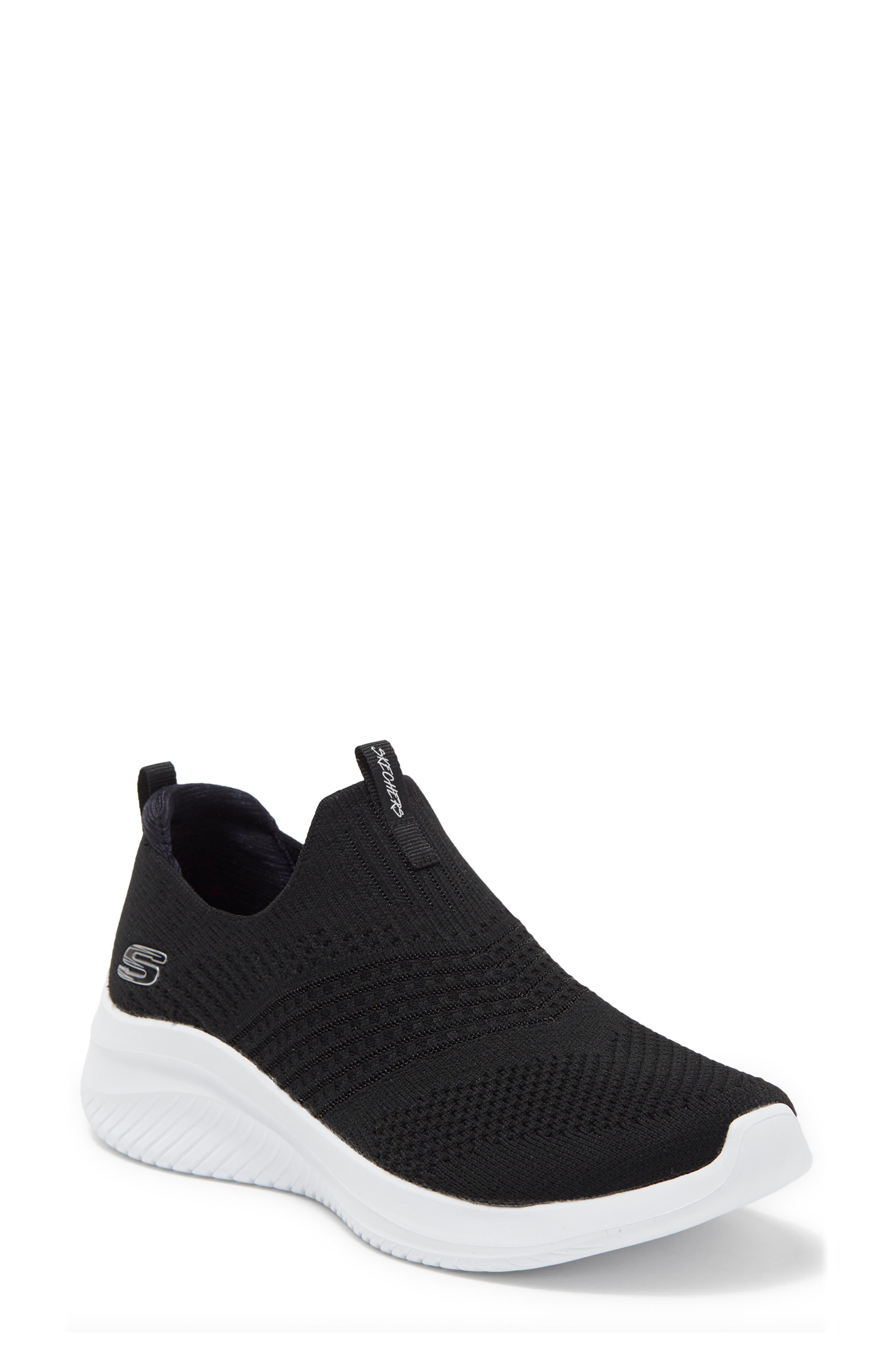 Skechers Ultra Flex 3.0 Classy Charm Sneaker in Black | Lyst