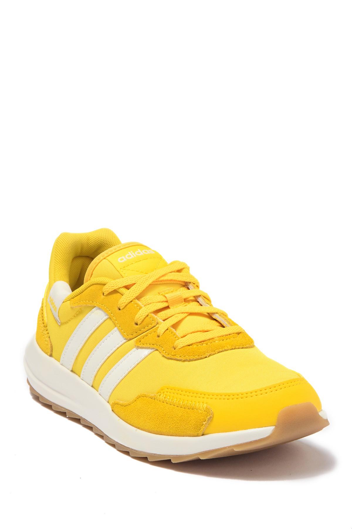 adidas Retrorun Sneaker in Yellow | Lyst