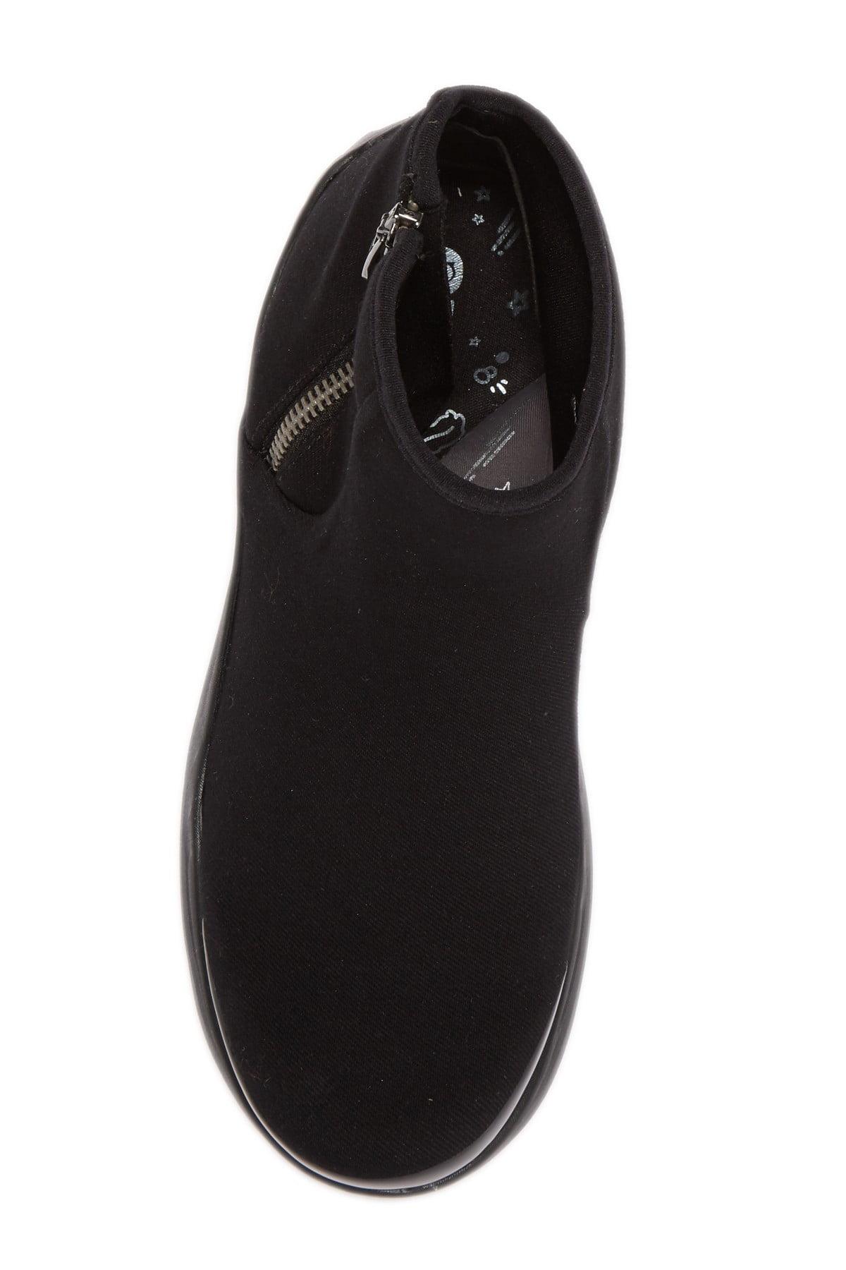 bzees zora ankle bootie