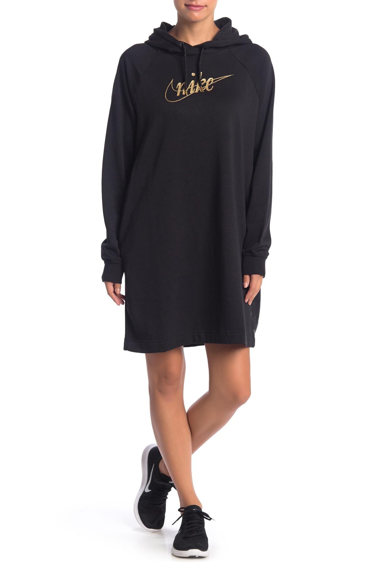 burgundy dress gold accessories