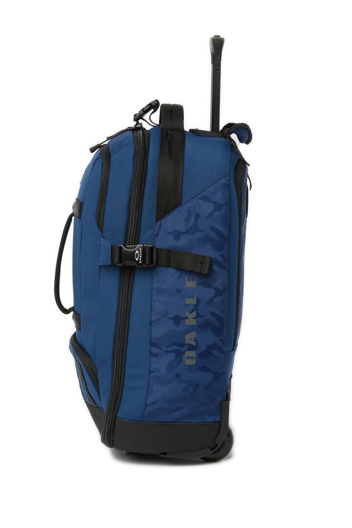 oakley hand luggage