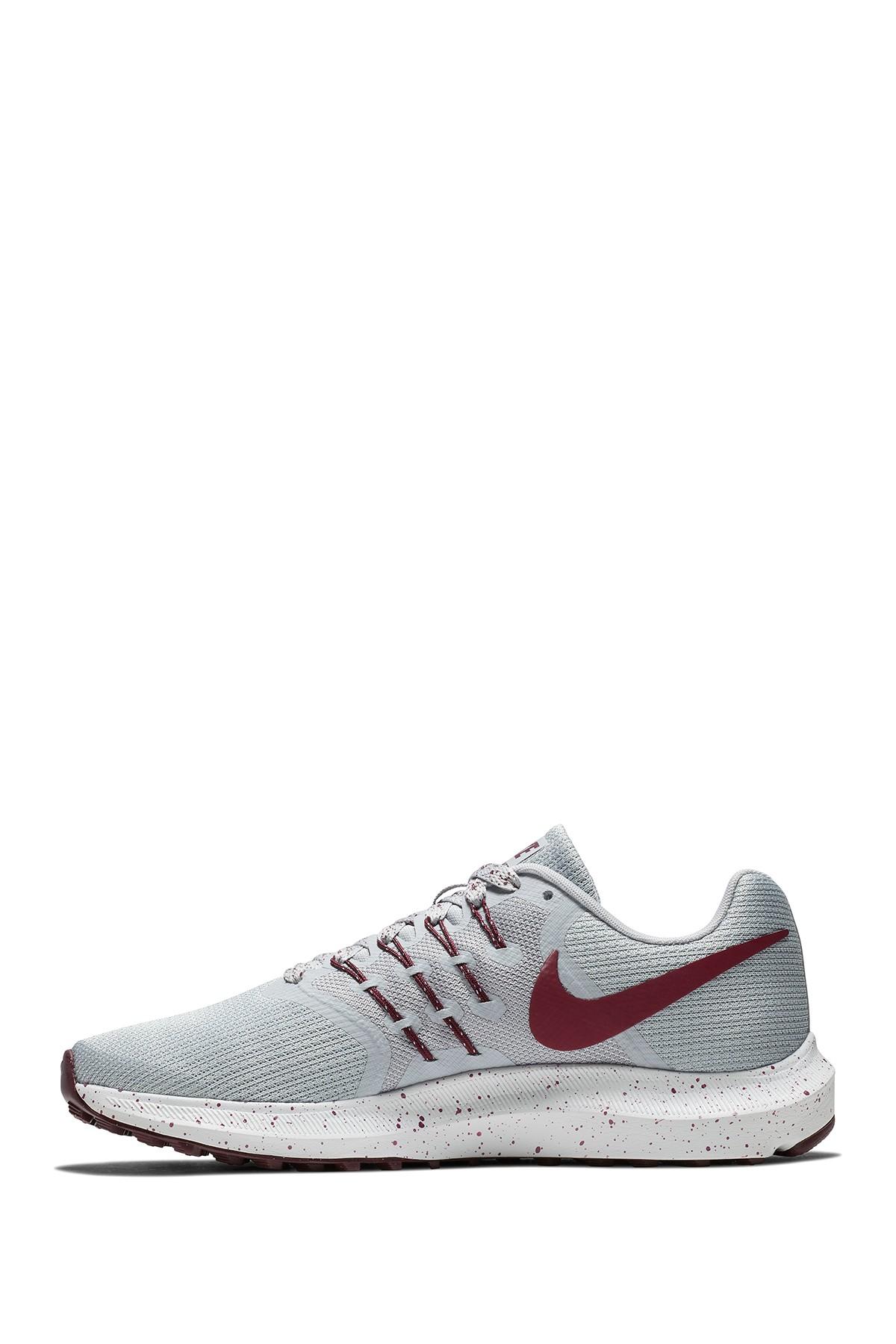 nike run swift wide