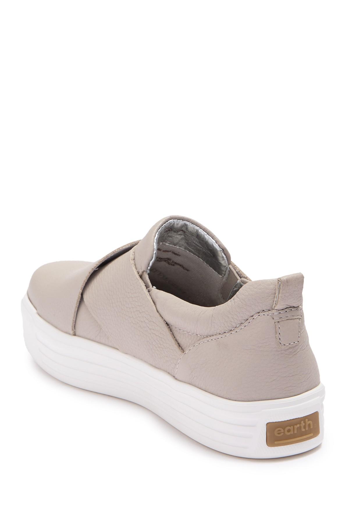 earth clary sneaker