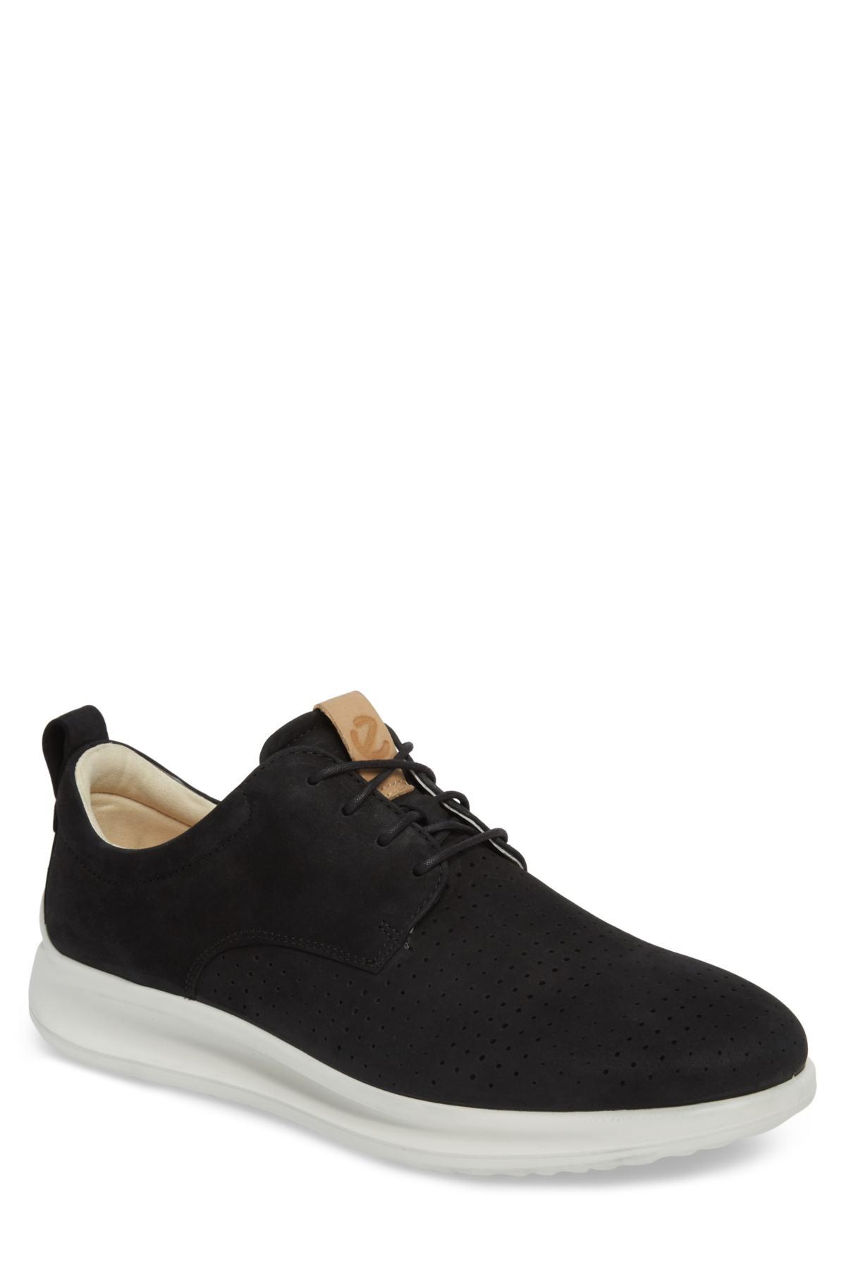 ecco mens aquet sneaker