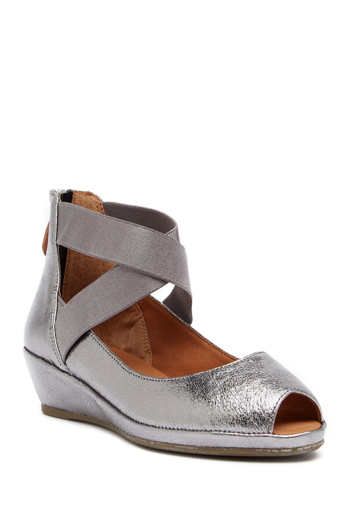 gentle souls lisa peep toe wedge