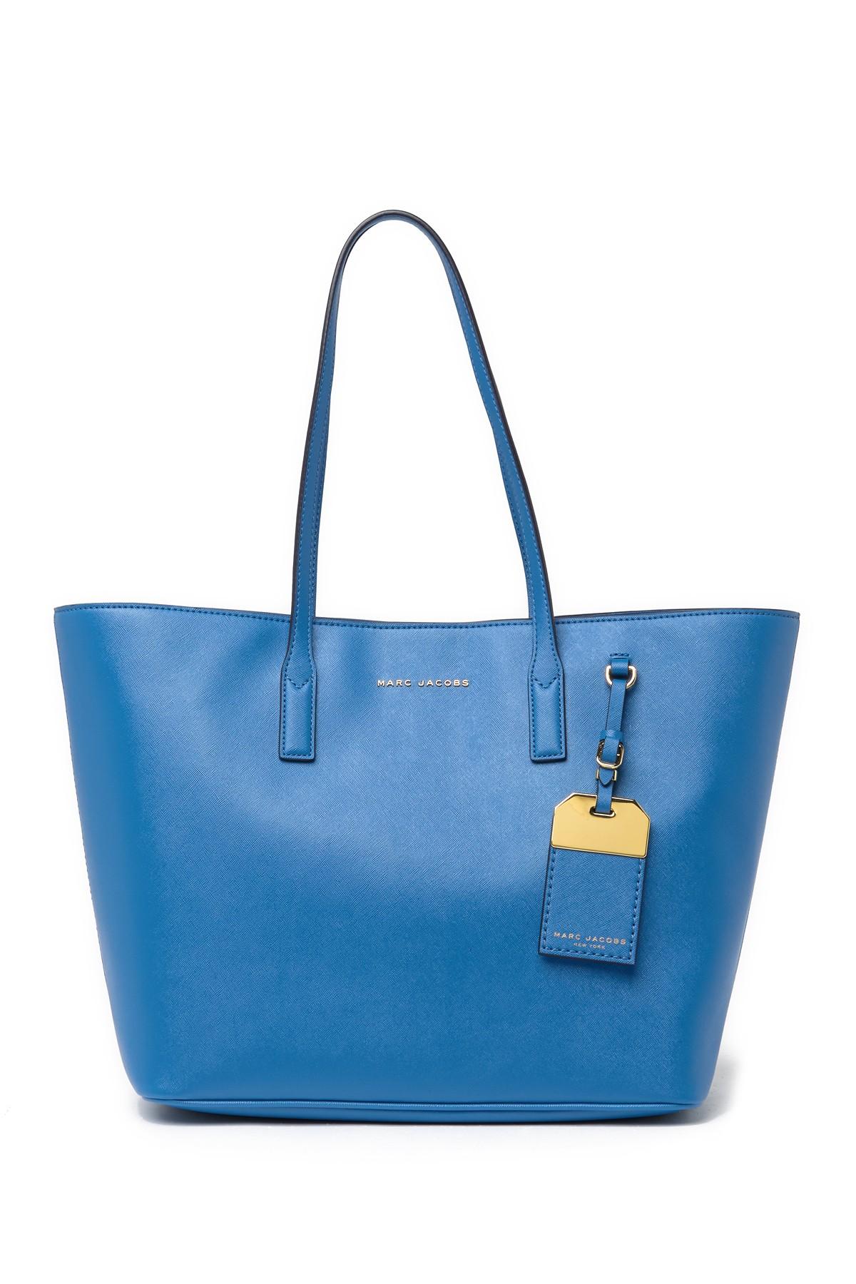 Marc jacobs luggage tag tote bag hotsell