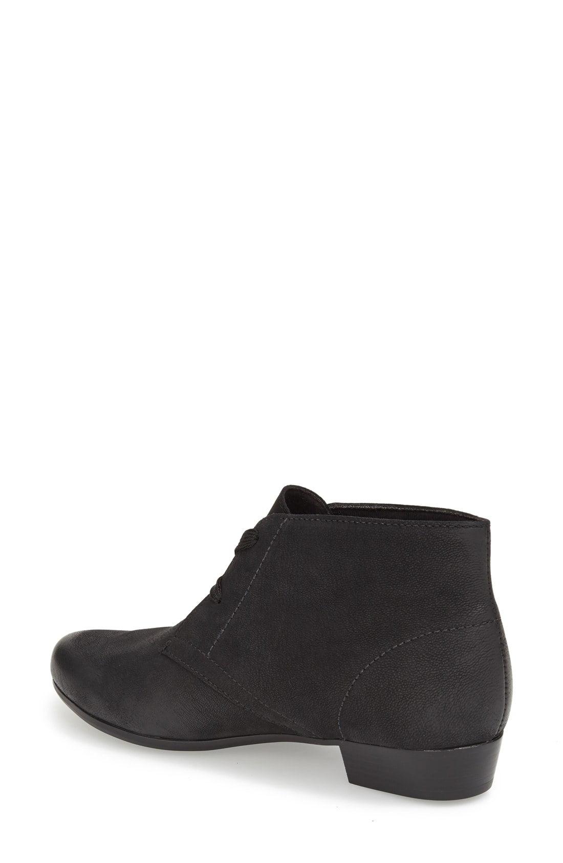 munro sloane bootie