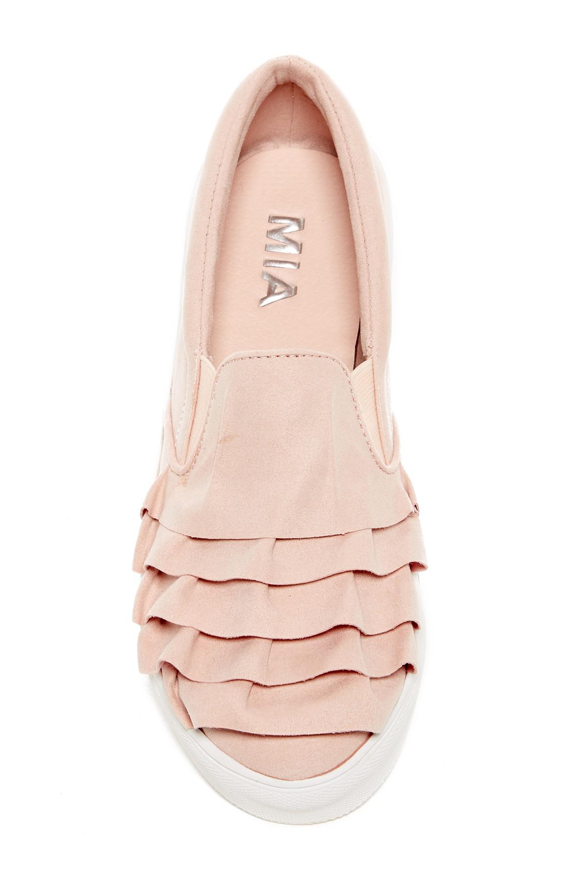 mia ruffle sneakers