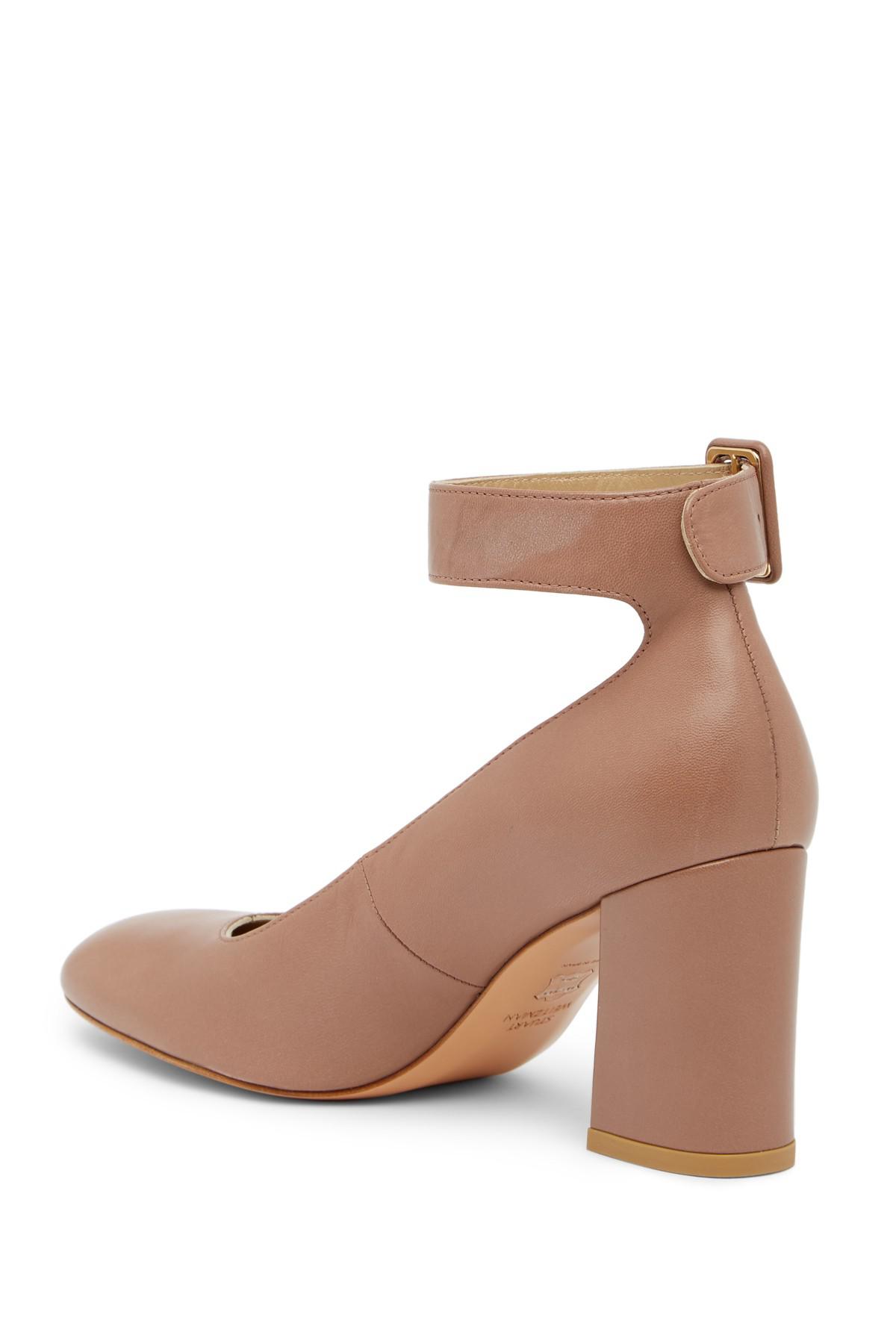 stuart weitzman clara pump