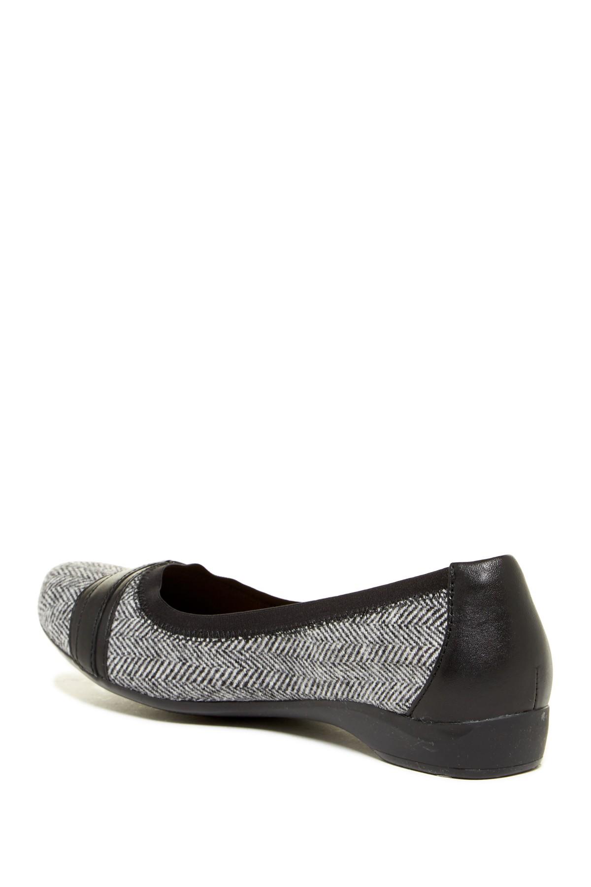 clarks kinzie grey