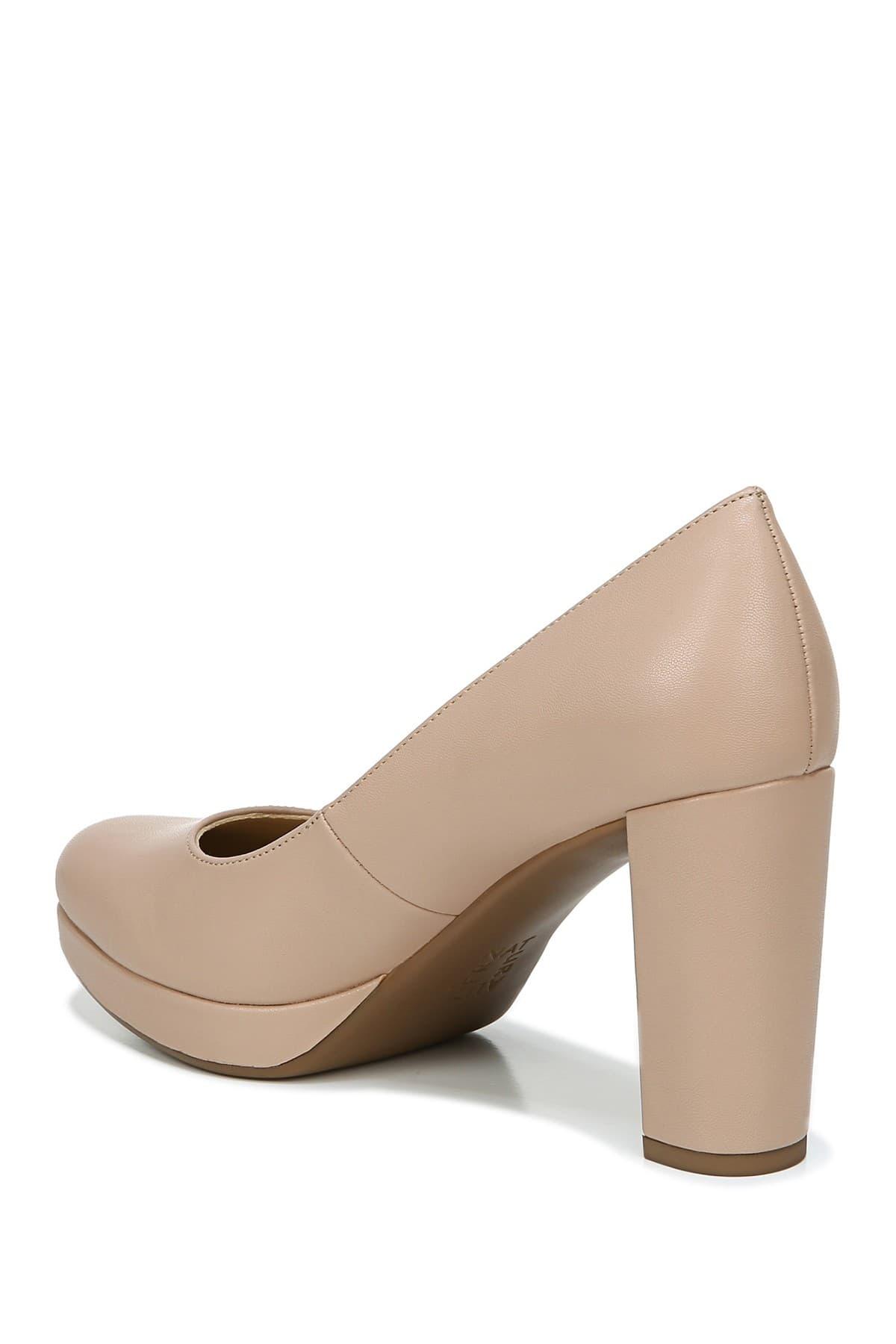 naturalizer berlin platform pump