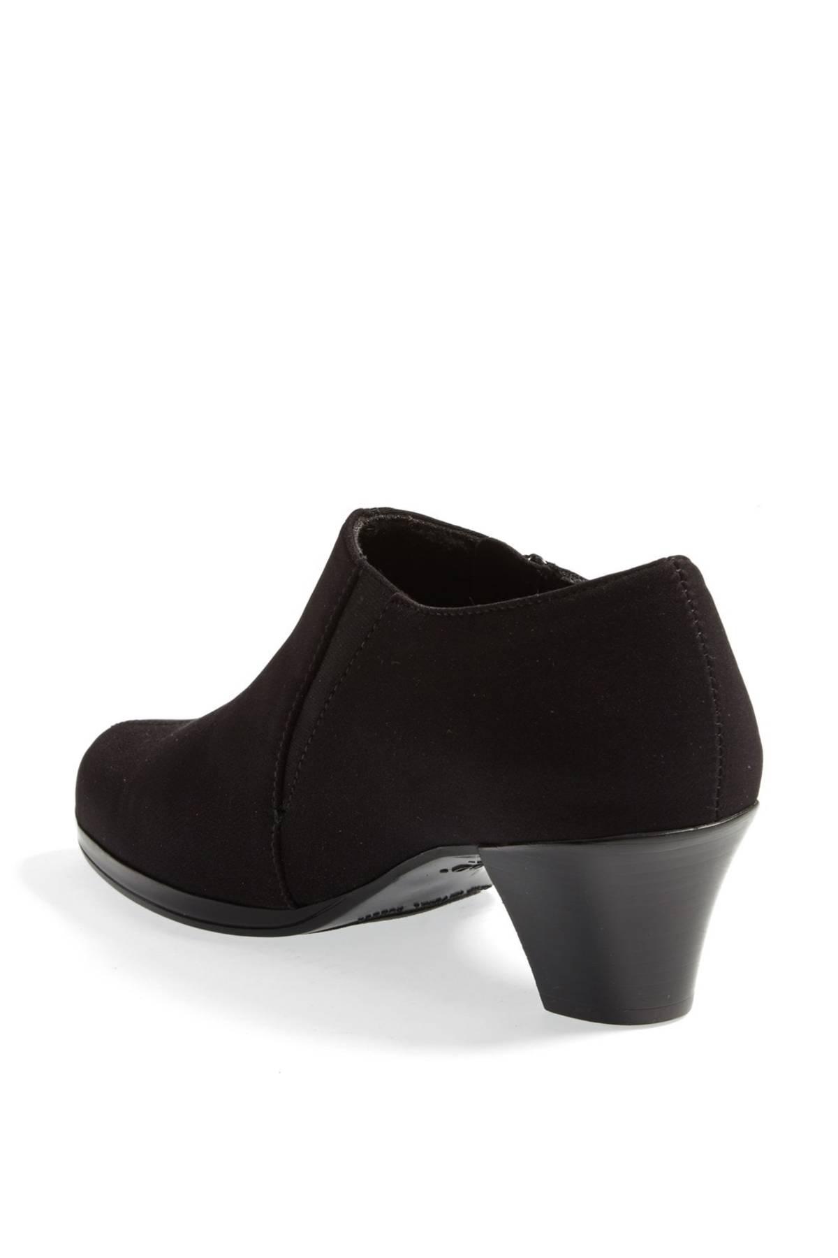 munro taylor bootie