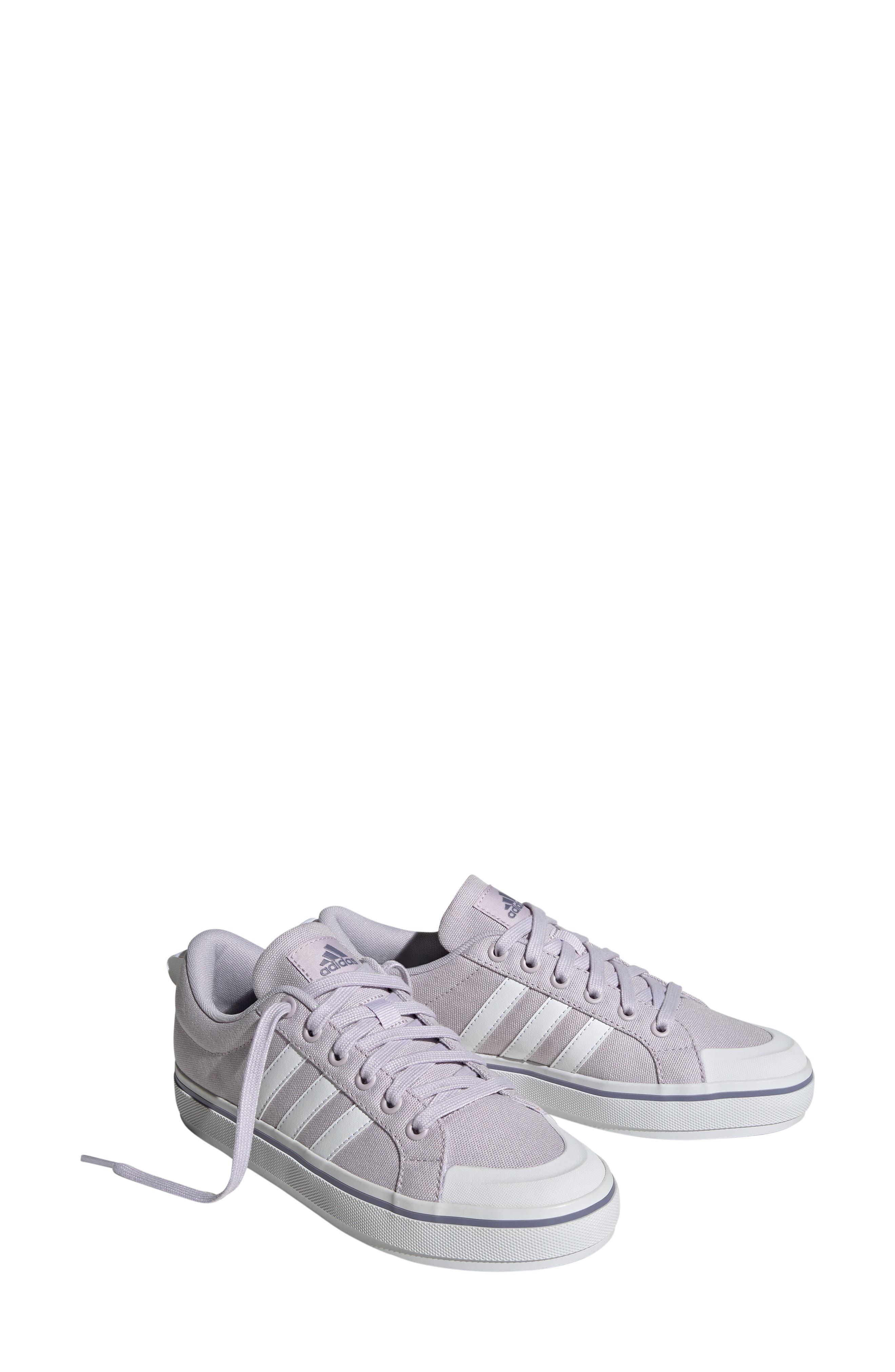 adidas Bravada 2.0 Low Top Sneaker In Silver/white/violet At