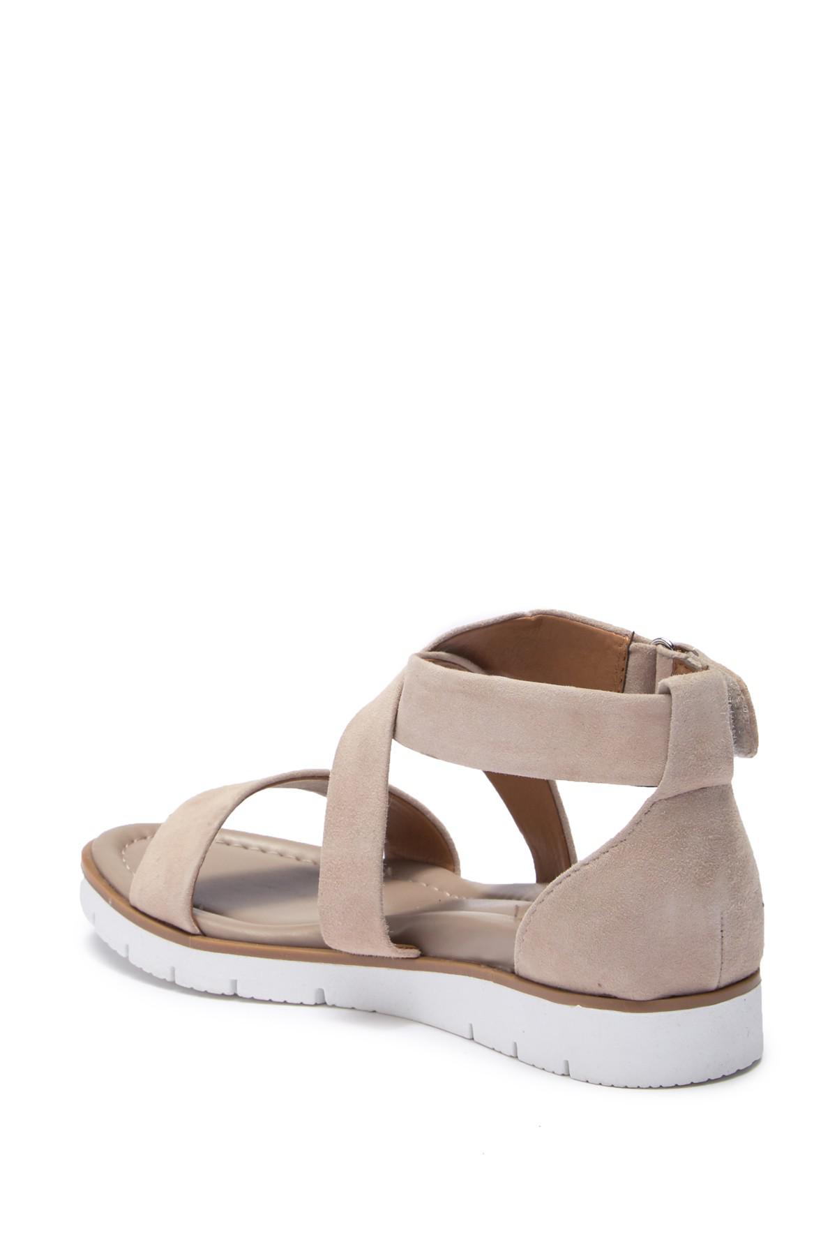 sofft reston sandal