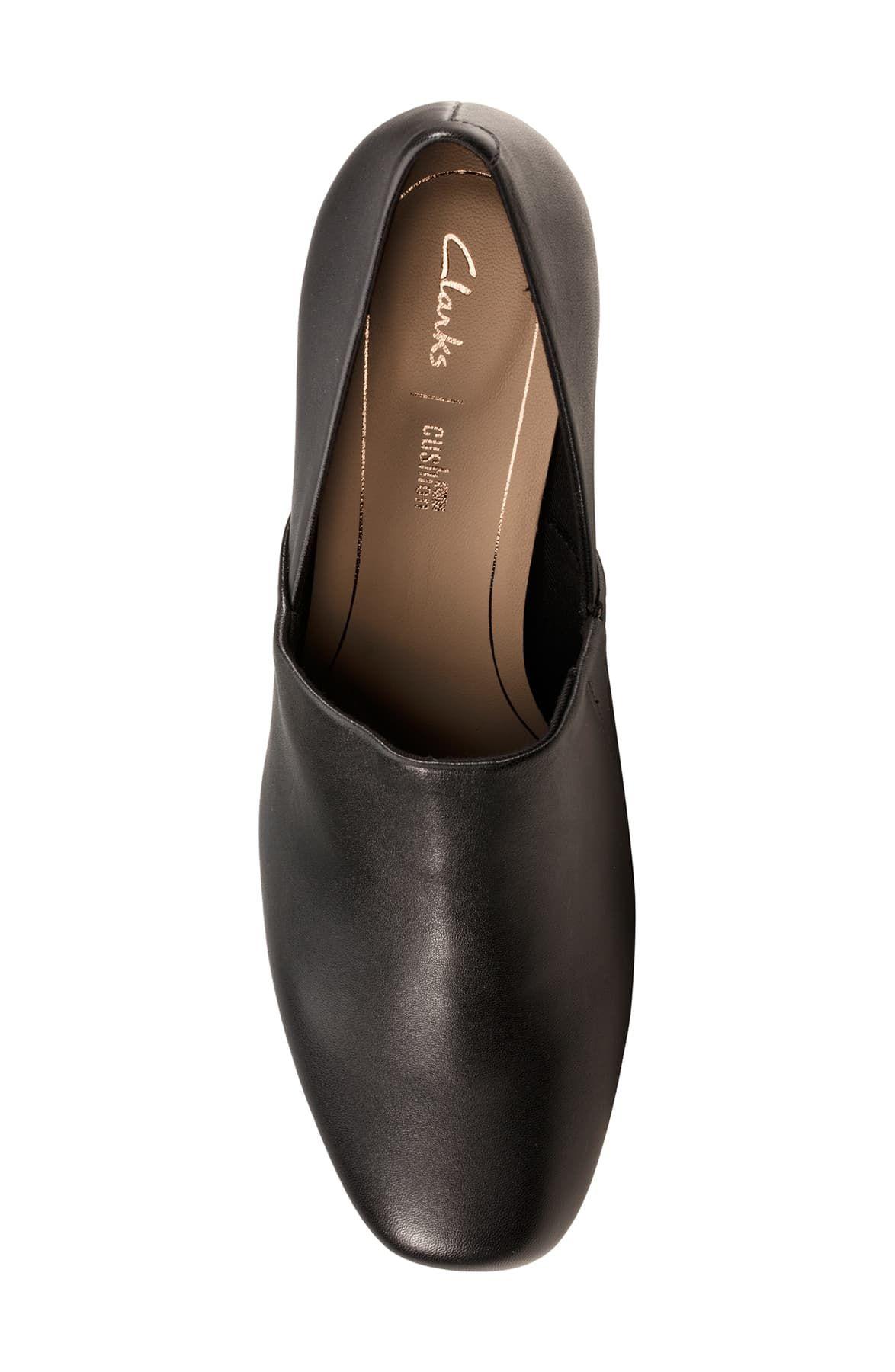 sheer lily clarks