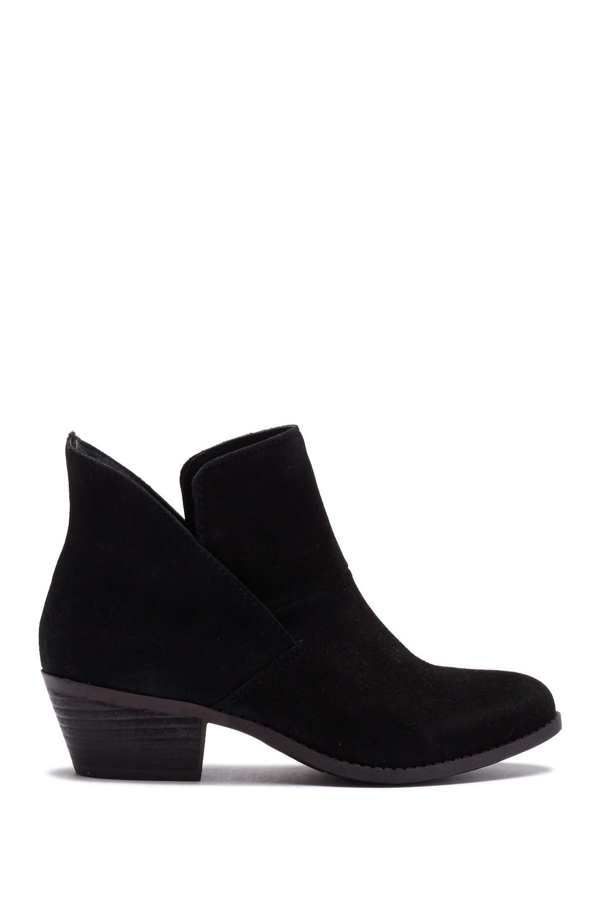 me too zena ankle boot