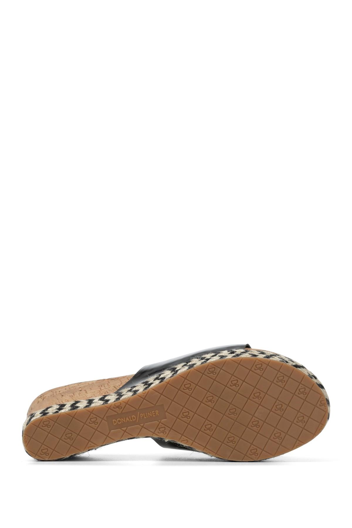 donald pliner janet wedge