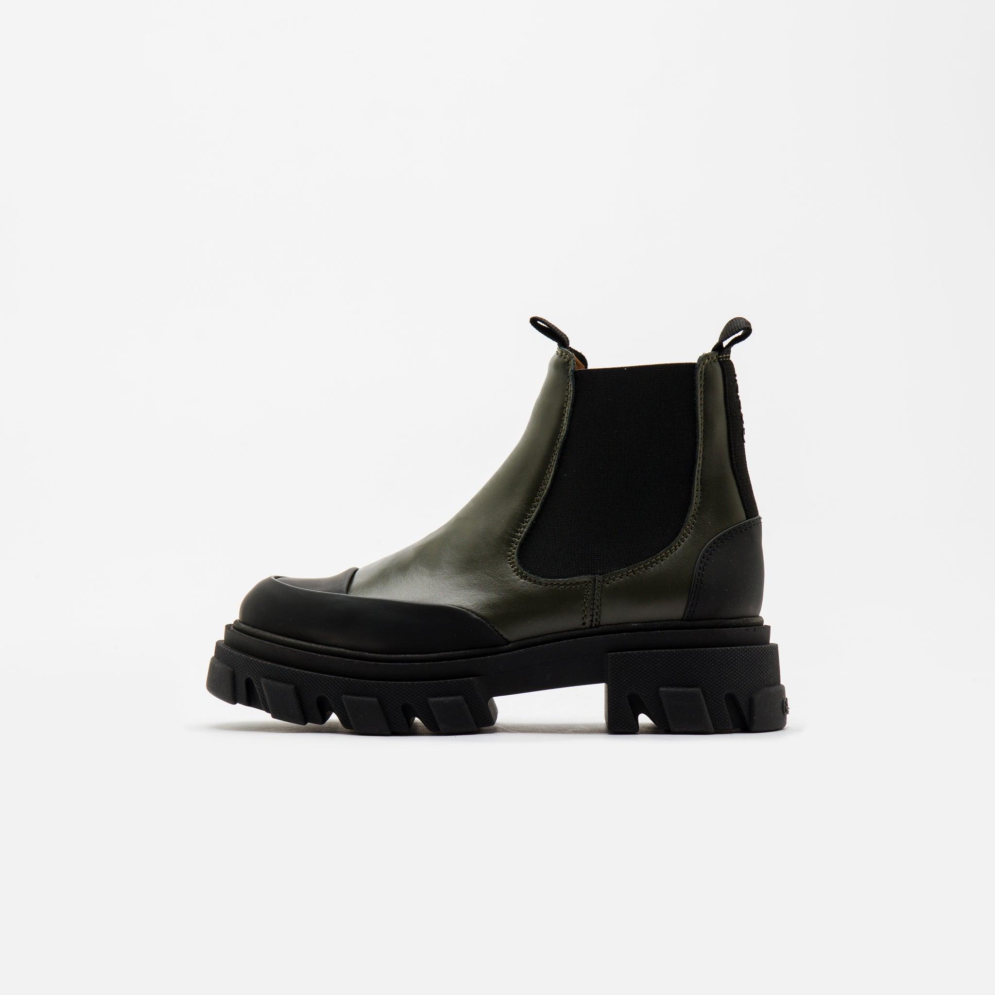ganni chelsea boots low
