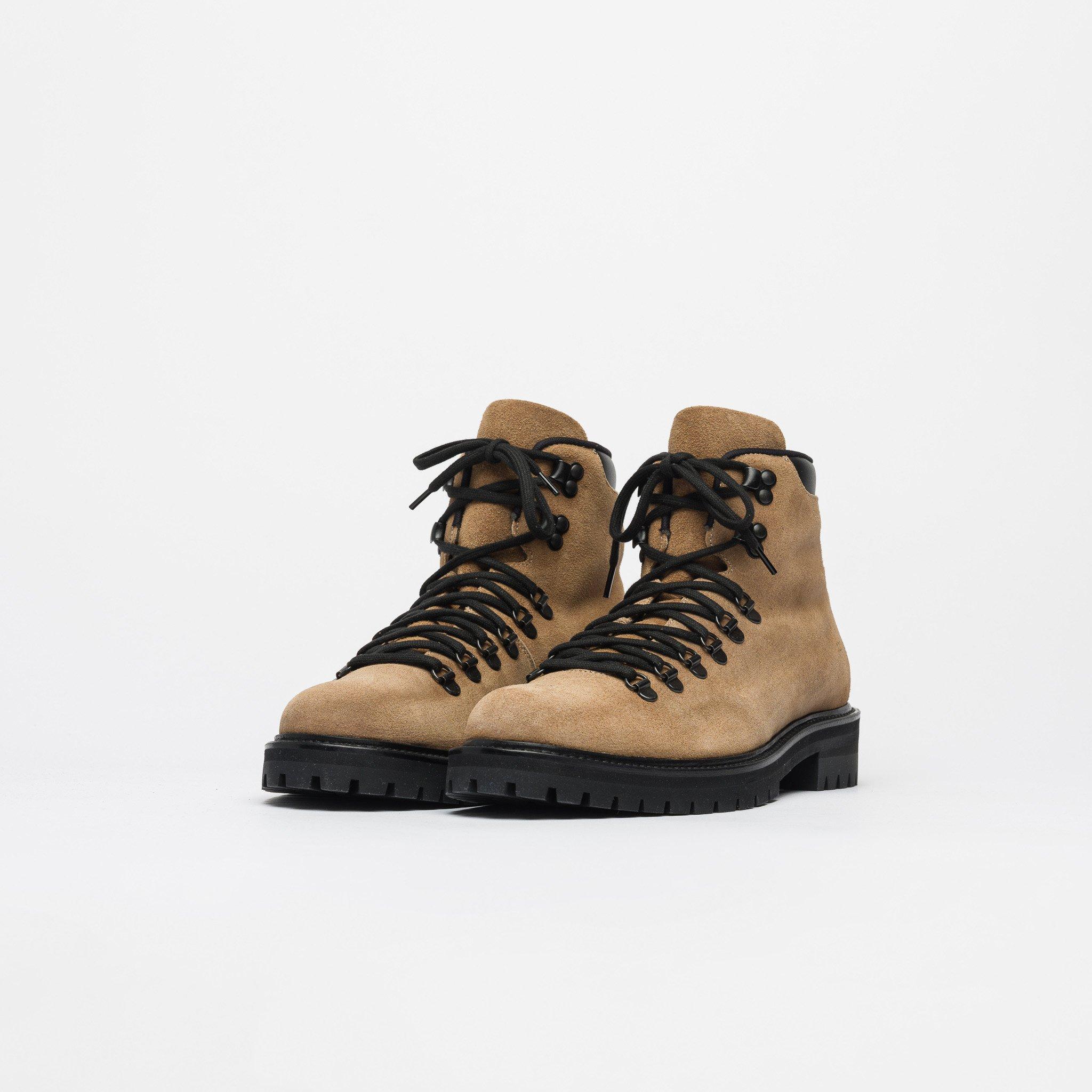 common projects hiking boots
