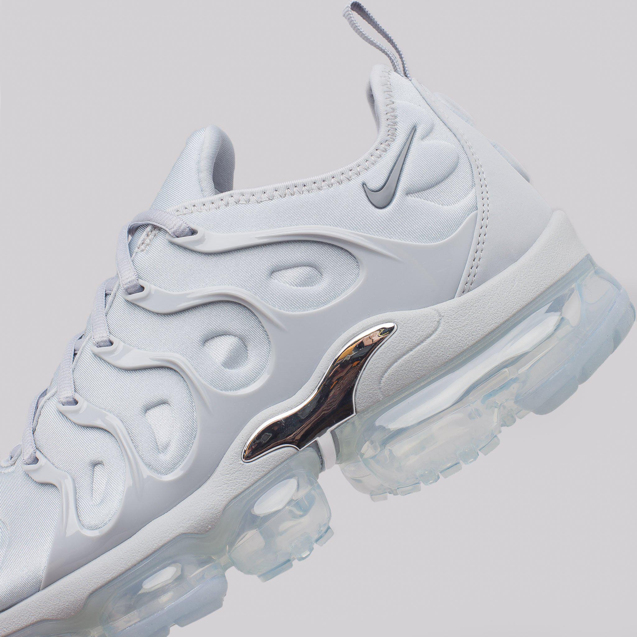 vapormax white wolf grey