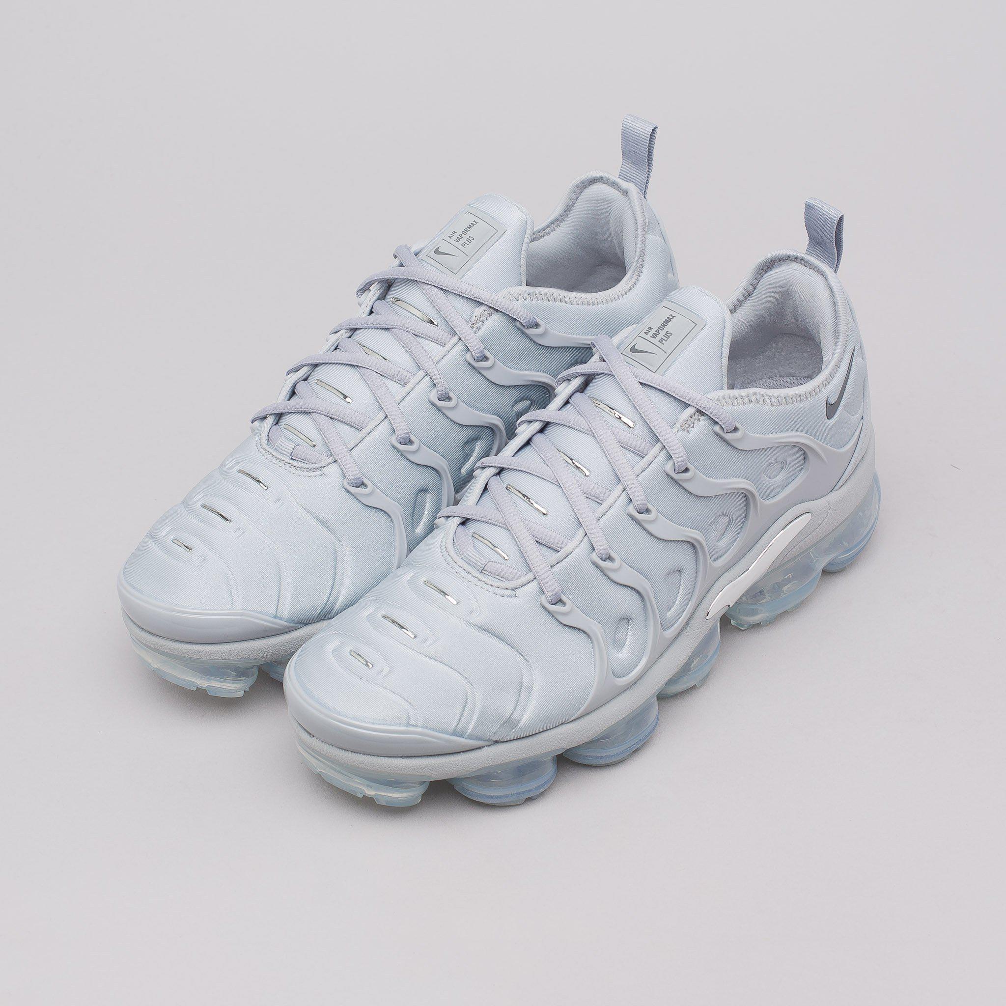 wolf grey vapormax plus men's